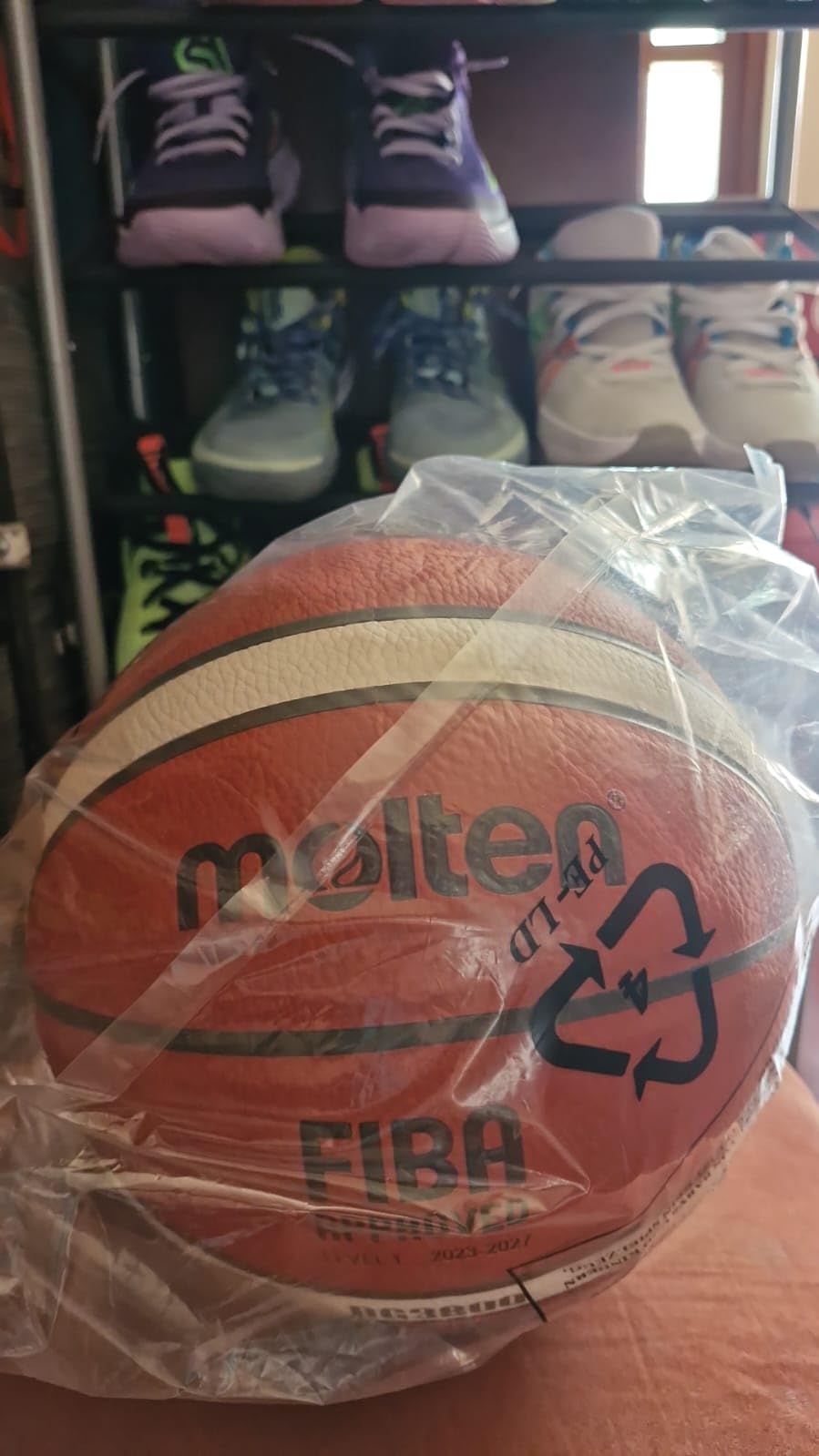 Molten Basketball, FIBA Approved, Adult, 1 Set, 1 Piece, 28.5 inches customer photo 1