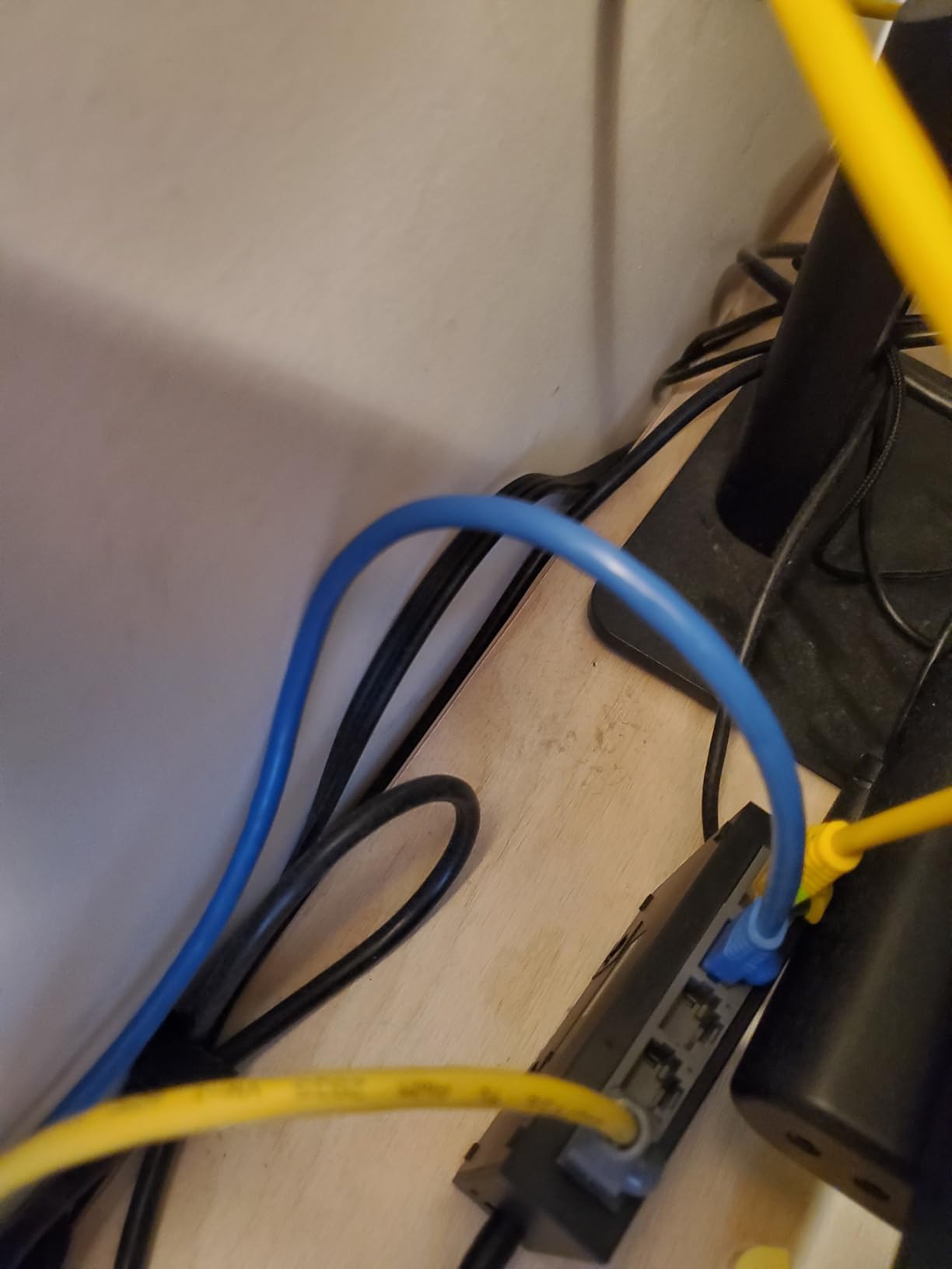 TP-Link LS1005G, Litewave 5 Port Gigabit Ethernet Unmanaged Switch customer photo 2