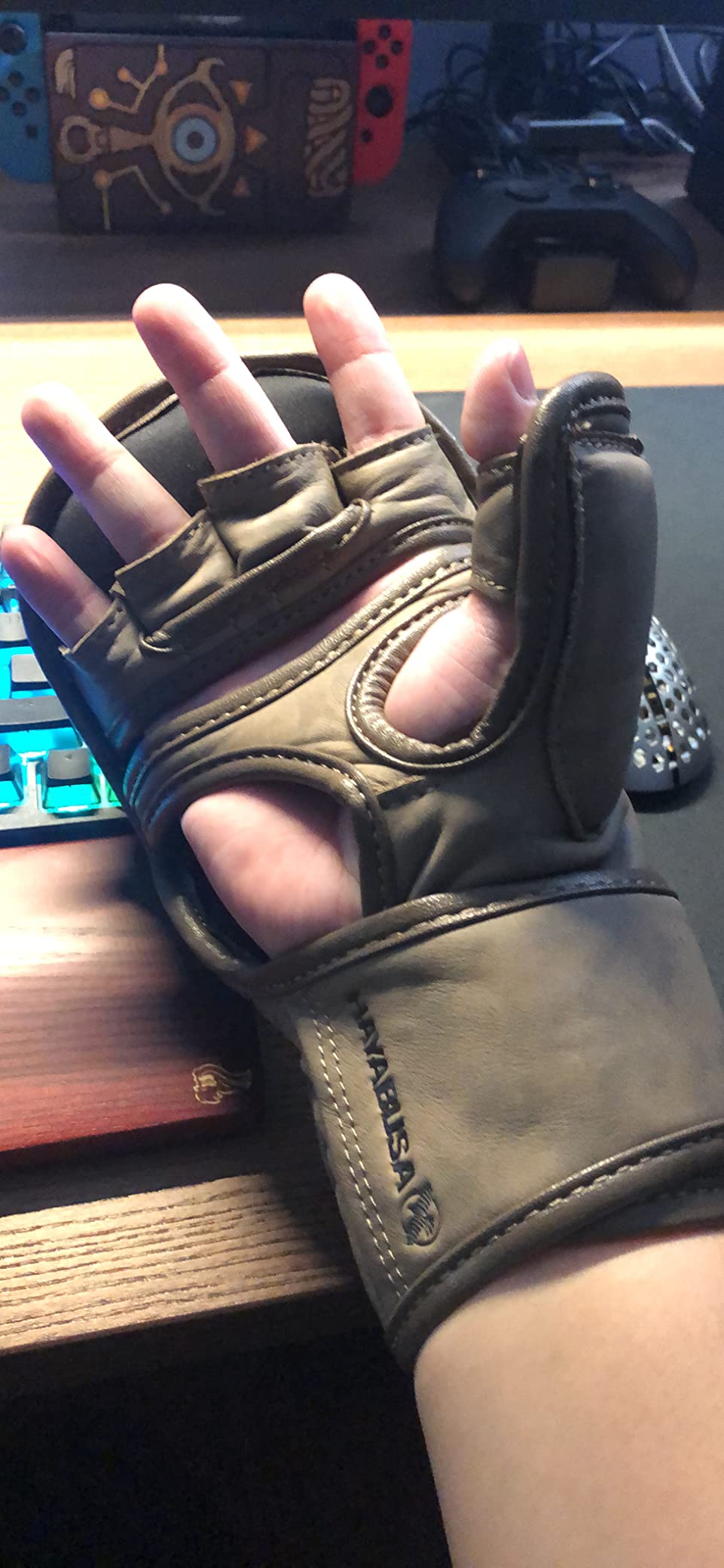 Hayabusa T3 LX Leather MMA Sparring Gloves | Boxing Fight Training, Muay Thai Kickboxing, Heavy Bag Work, Wrist Support, Padded Knuckle, 7oz, Men and Women customer photo 1