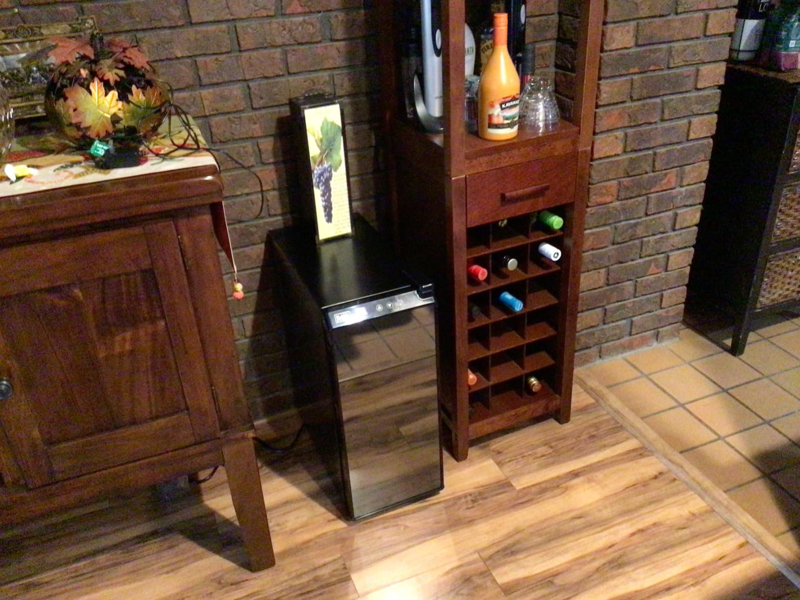 BLACK+DECKER 12-Bottle Thermoelectric Wine Chiller, BD60336, Mirrored Door customer photo 2