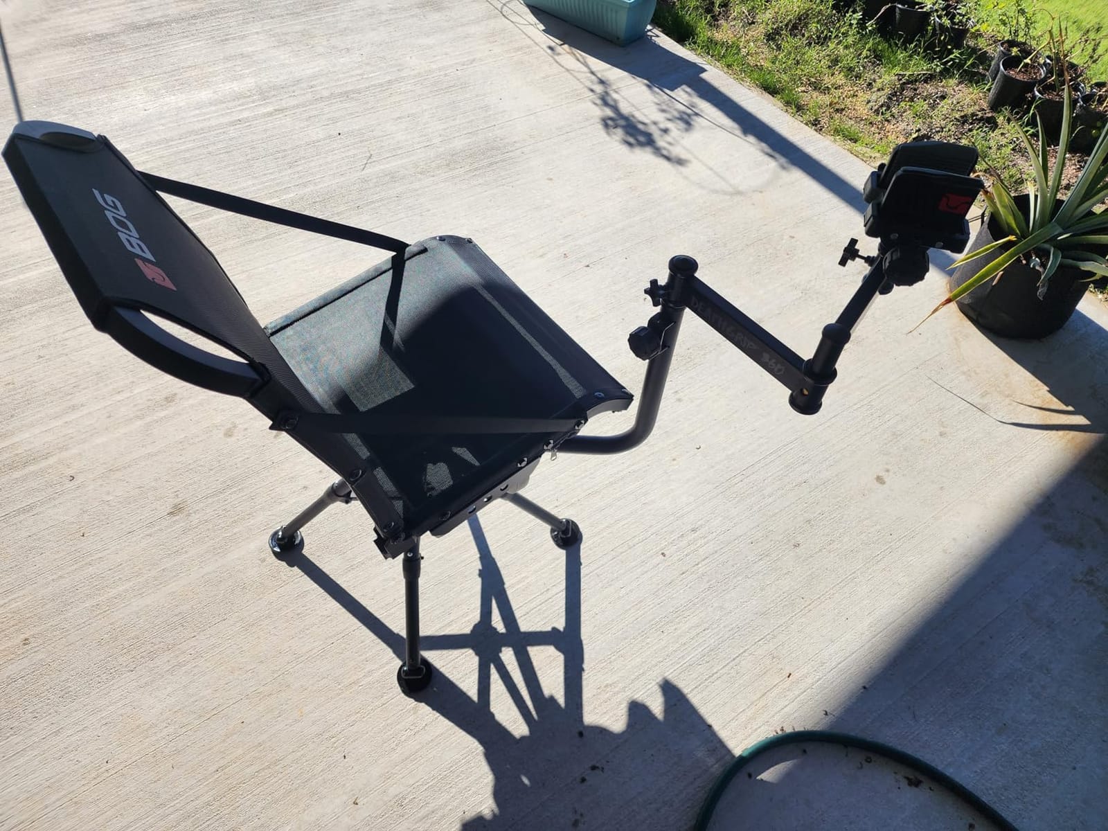 BOG DeathGrip 360 Chair with Lightweight Aluminum Construction, 4 Extendable Legs, DeathGrip Universal Gun Rest, 360 Adjustable Pivoting Seat, and Hands-Free Use During Hunting, Shooting, and Outdoors customer photo 1