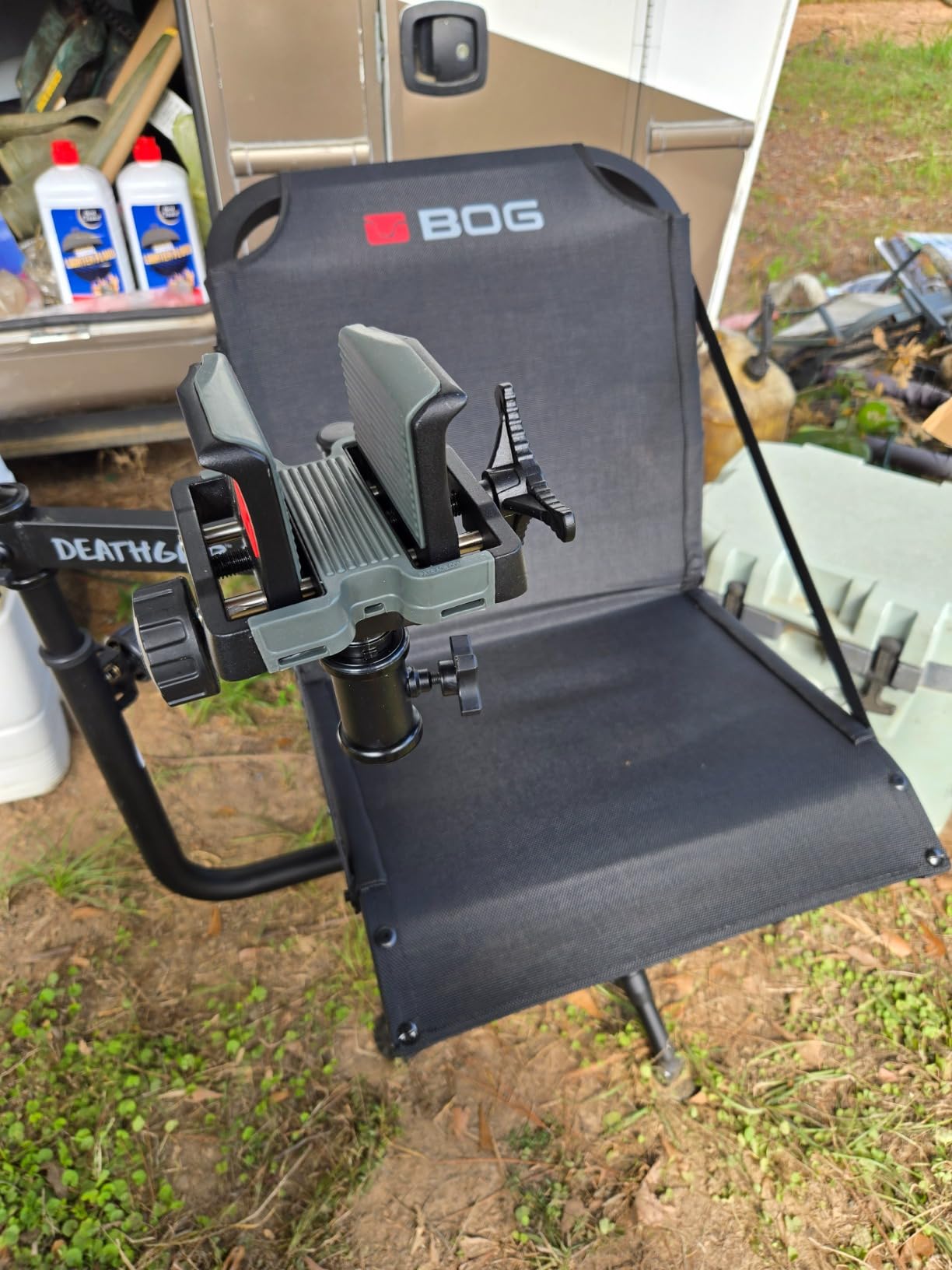 BOG DeathGrip 360 Chair with Lightweight Aluminum Construction, 4 Extendable Legs, DeathGrip Universal Gun Rest, 360 Adjustable Pivoting Seat, and Hands-Free Use During Hunting, Shooting, and Outdoors customer photo 2