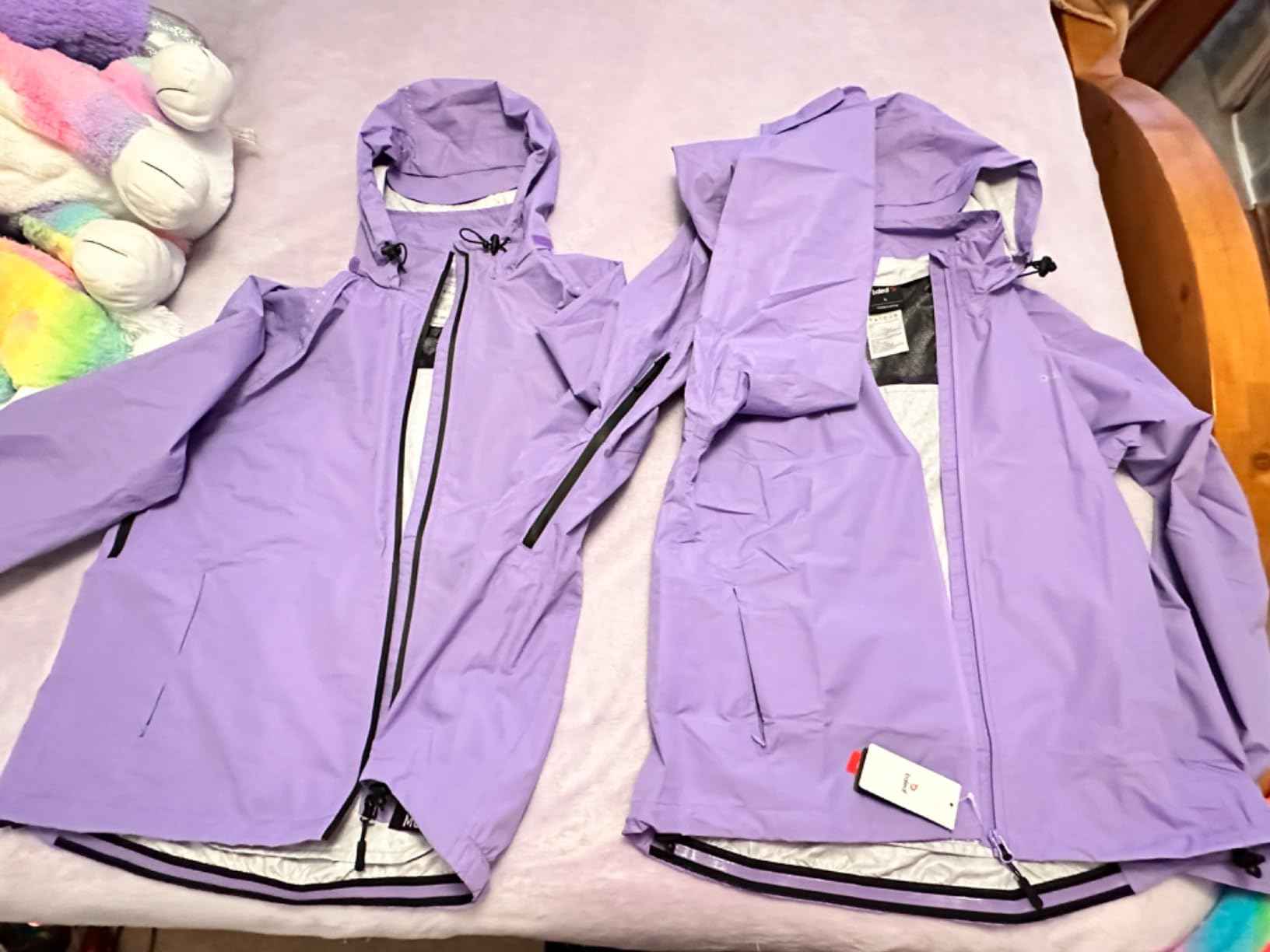 baleaf Packable Rain Jacket Women Waterproof Lightweight Jackets Hooded customer photo 1