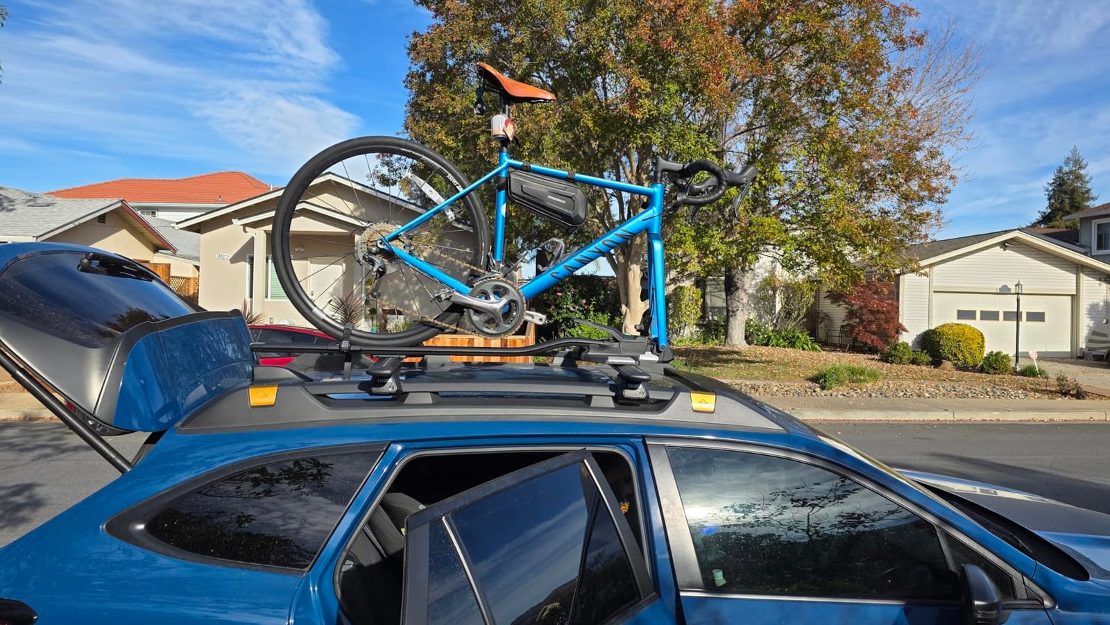 Thule TopRide Roof Mounted Bike Rack | TopRide Fork Mount Roof Bike Carrier with Thru-Axle & Disc Brake Compatibility customer photo 1