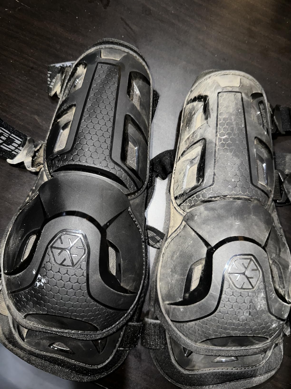 Scoyco Motorcycle Knee and Elbow Pads CE Level 1 Shin Guard Protective Gear | 45 Degree-180 Degree Knee Flexibility Design Adjustable Elastic Bands Adult customer photo 2