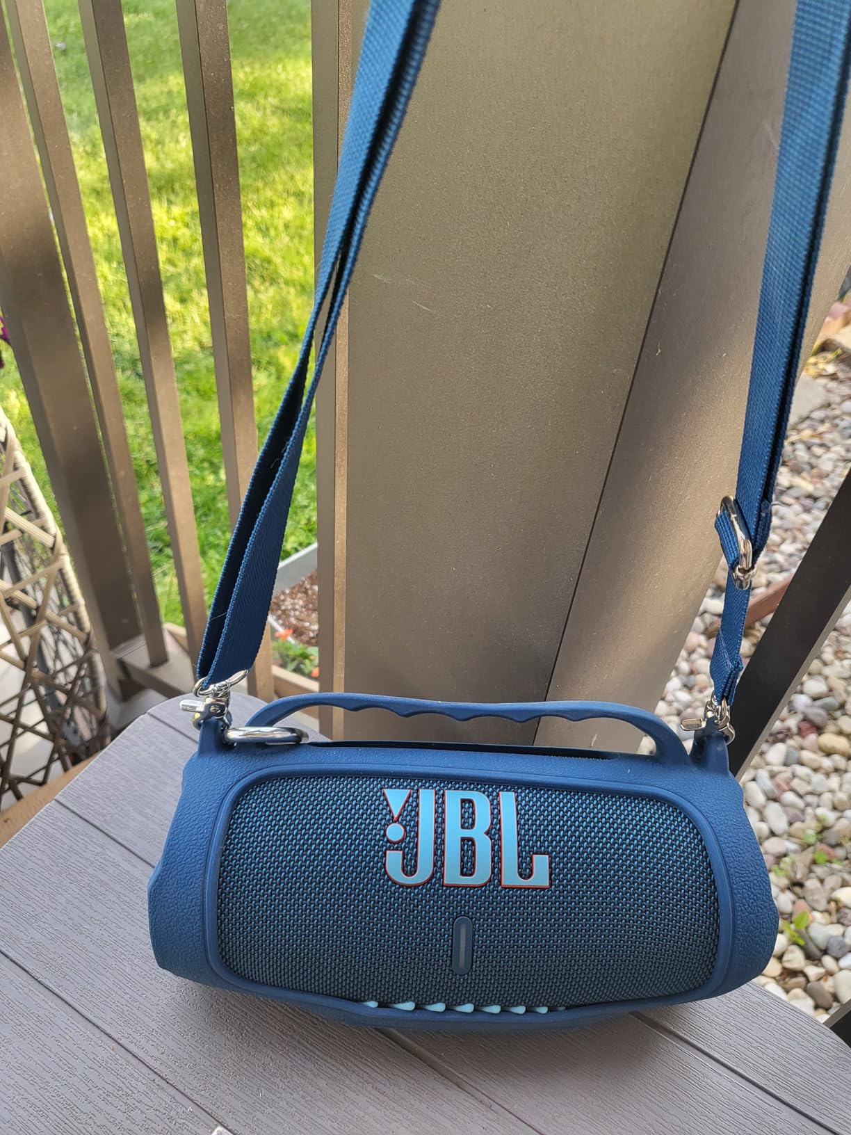 JBL Charge 5 - Portable Waterproof Speaker - Black | Bold JBL Original Pro Sound, 20 hours of playtime, IP67 waterproof and dustproof, Wireless Bluetooth Streaming customer photo 2