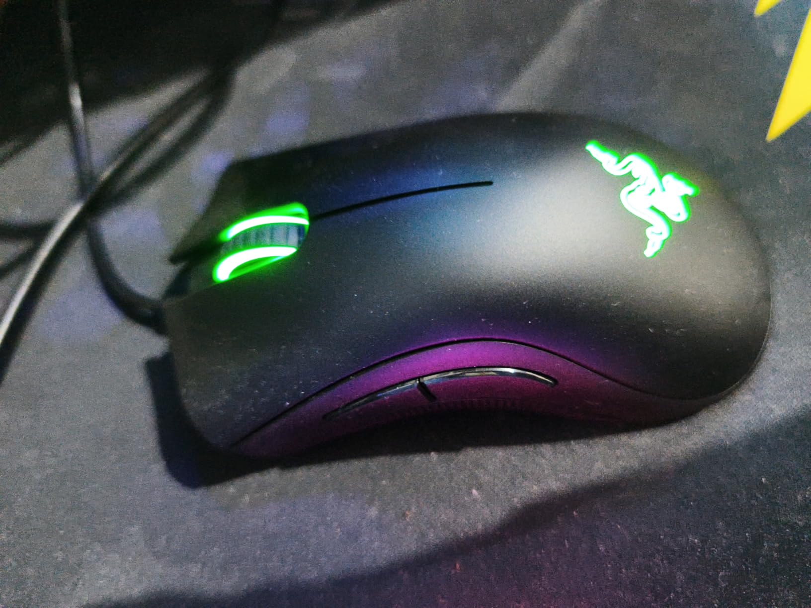 Razer DeathAdder Essential Ergonomic Wired Gaming Mouse, Black customer photo 2