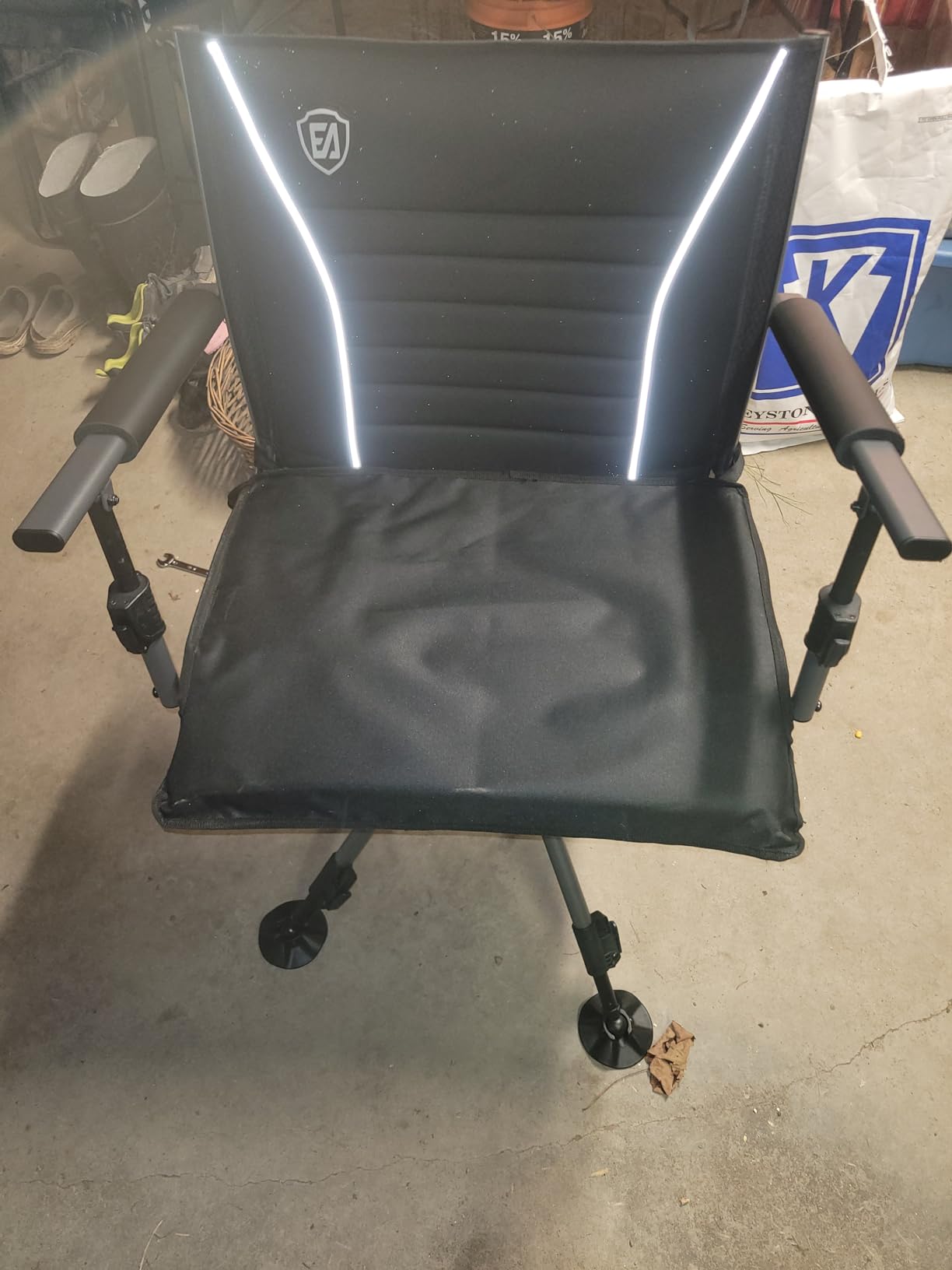 EVER ADVANCED 360° Silent Swivel Hunting Chair for Blinds, Adjustable Folding Hunting Seats with Armrests for Outdoor Activities, Fishing, Support 400lbs, Black customer photo 2