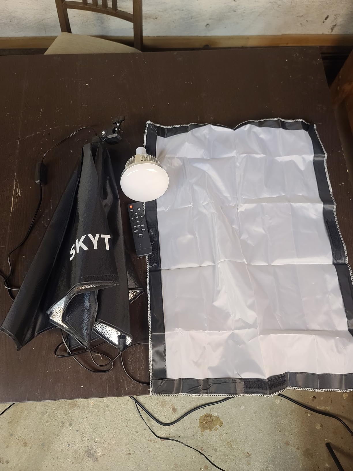 Skytex Softbox Lighting Kit 2Pack 20x28in Soft Box | 85W 2700-6400K E27 LED Bulb Continuous Photography Lighting, Photo Studio Lights Equipment for Camera Shooting, Video Recording customer photo 2