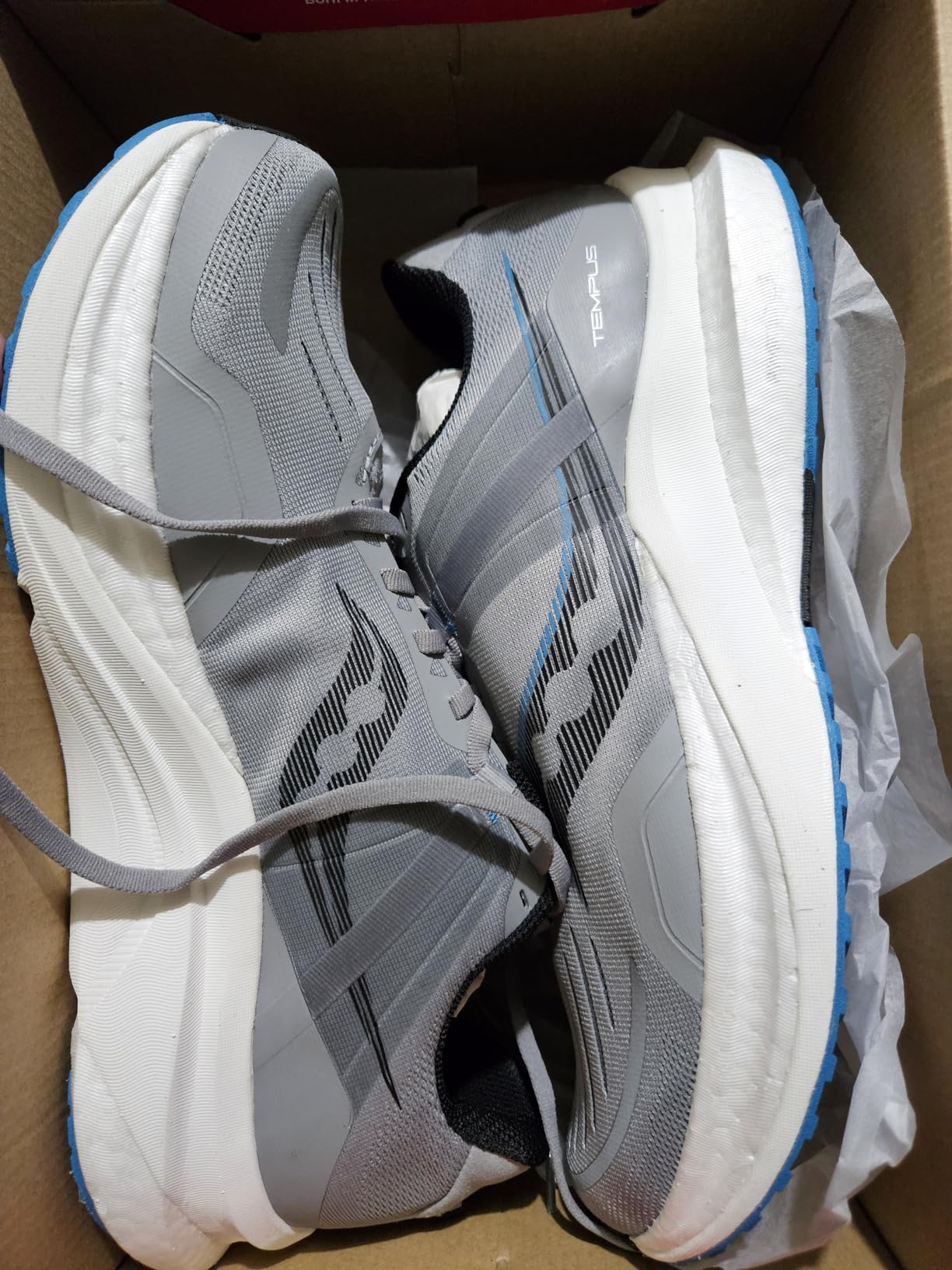 Saucony Men's Tempus Sneakers customer photo 2
