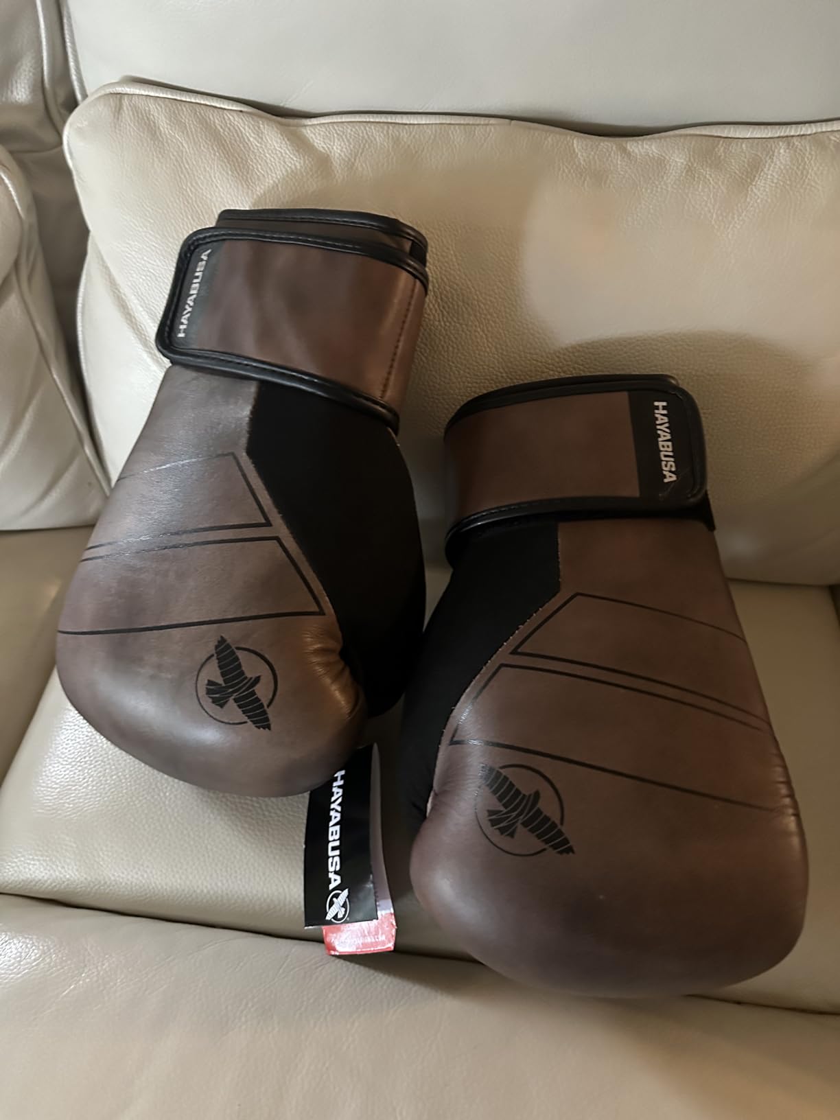 Hayabusa S4 Leather Boxing Gloves | 12oz Boxing Gloves, Muay Thai Gloves, Kickboxing Gloves, Leather Training Gloves, Men and Women, 16oz Boxing Gloves customer photo 1