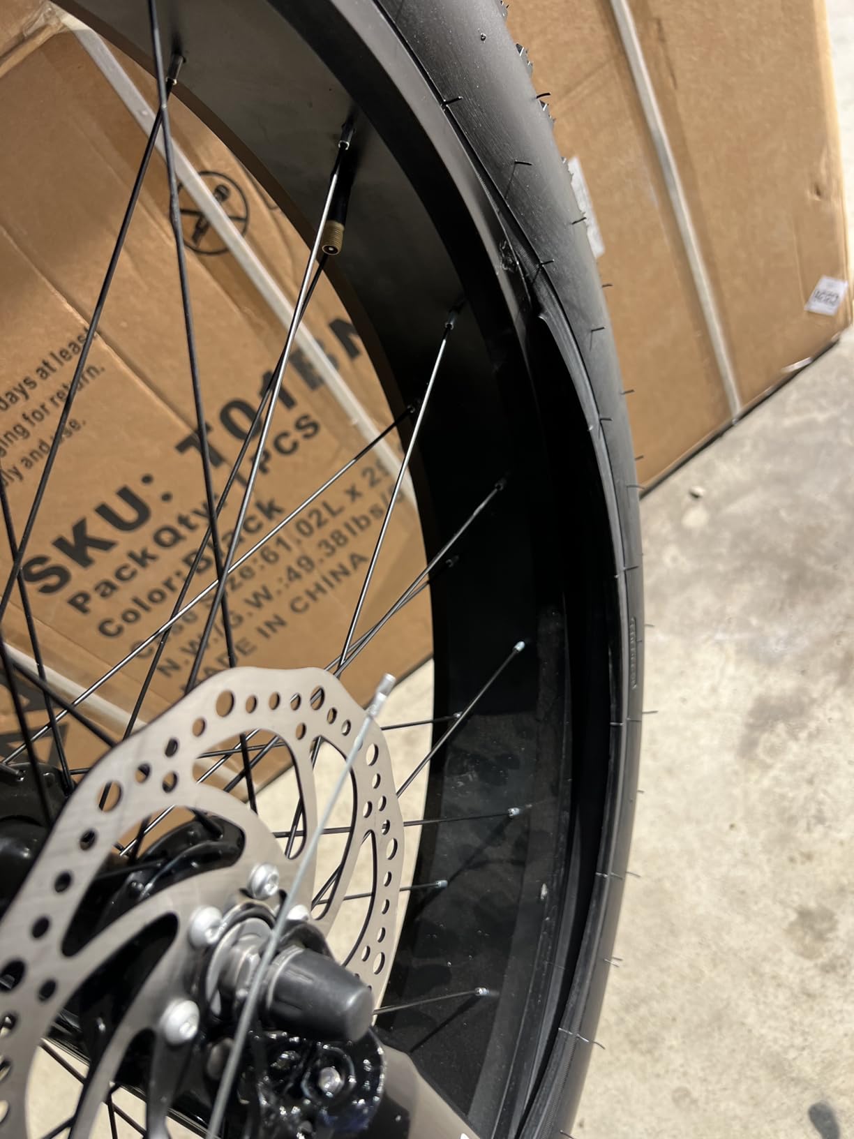 Outroad Fat Tire Mountain Bike with 26 inch Wheels, 21 Speed with High Carbon Steel Frame, Double Disc Brake and Front Suspension Anti-Slip Bikes customer photo 2