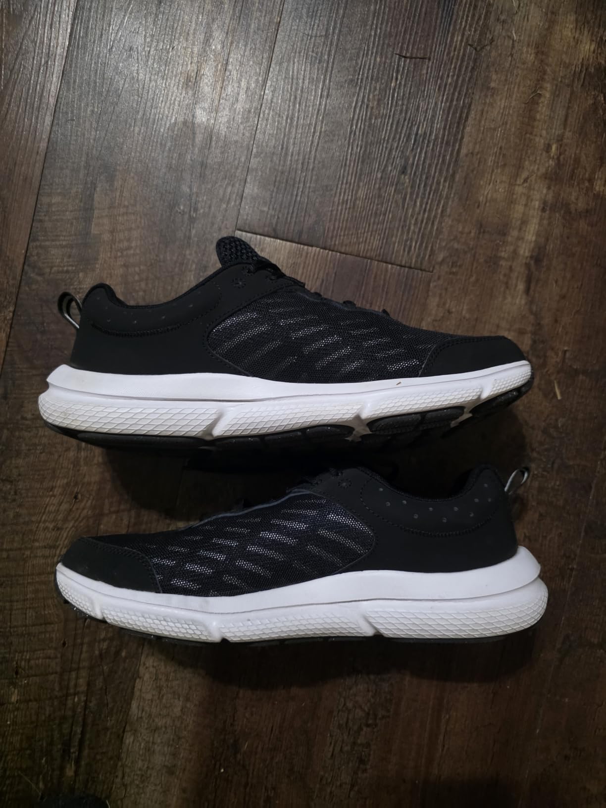 Under Armour Men's Charged Assert 10 Shoes customer photo 1