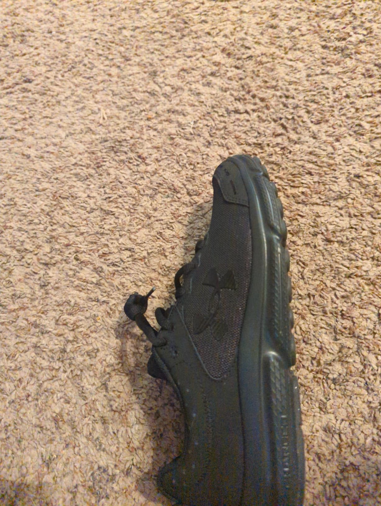 Under Armour Men's Charged Assert 10 Shoes customer photo 1
