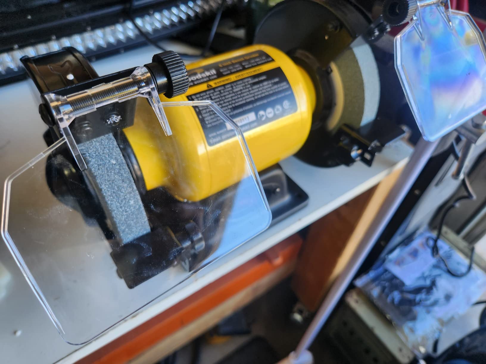 Woodskil 6-Inch 1/2HP High Speed Bench Grinder, 3450 RPM, 36 & 60 Grit AO Wheels customer photo 1