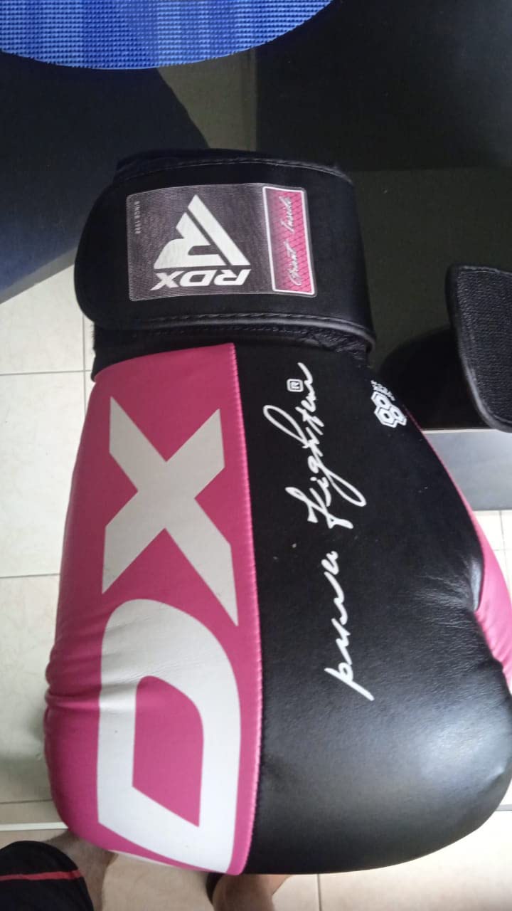 RDX Boxing Gloves, Maya Hide Leather Training Gloves for Muay Thai, Kickboxing, Sparring, Punch Bag, Punching Bag, Kickboxing Gloves, Martial Arts Training, Home Gym, Men, Women, 8 10 12 14 16 oz customer photo 1