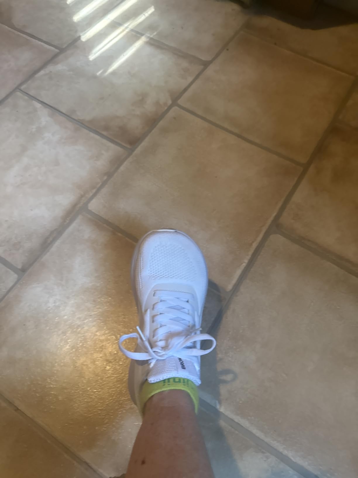 BRONAX Womens Wide Toe Box Road Running Shoes S71 customer photo 1