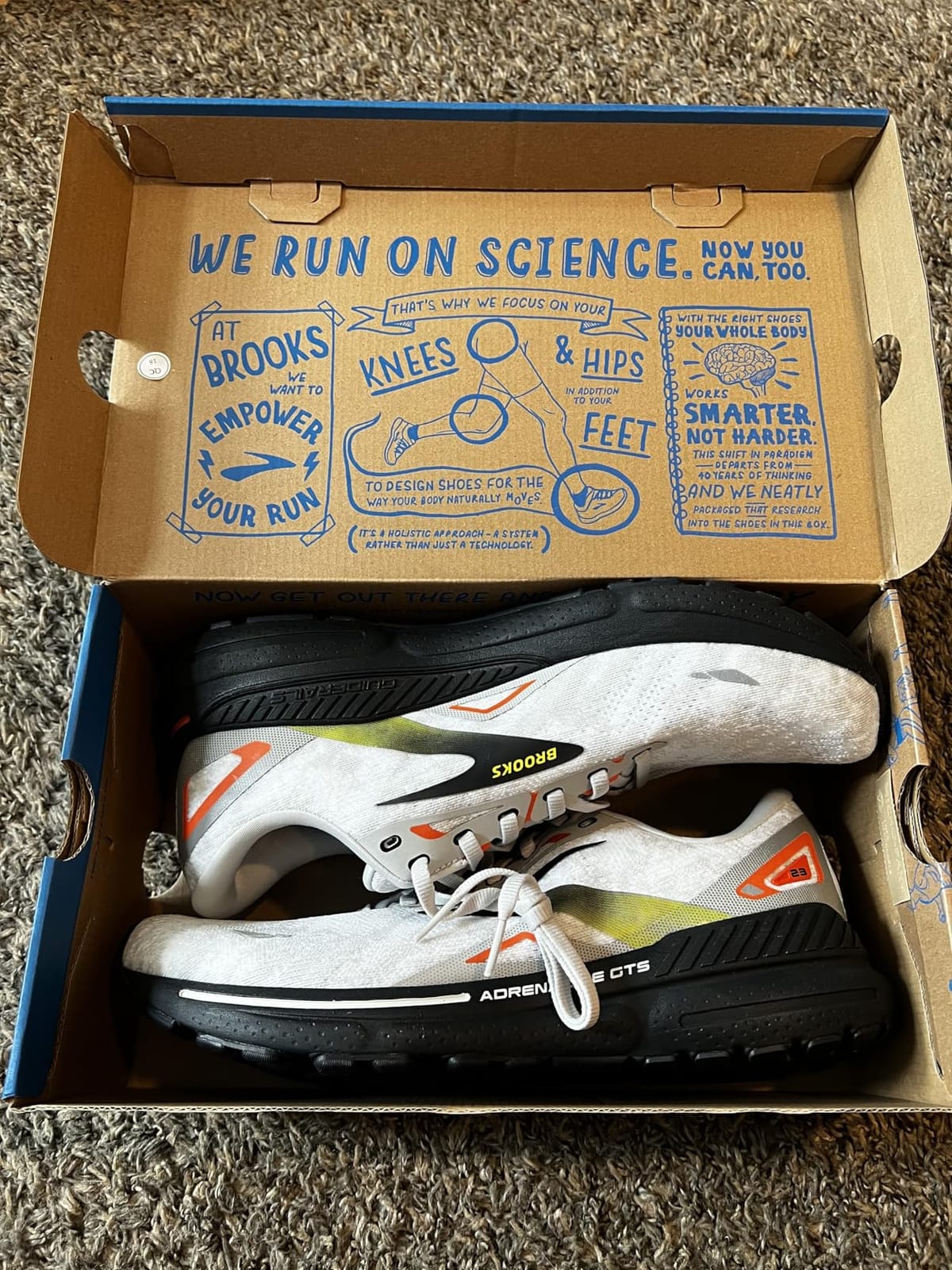 Brooks Men's Adrenaline GTS 23 Sneaker customer photo 1