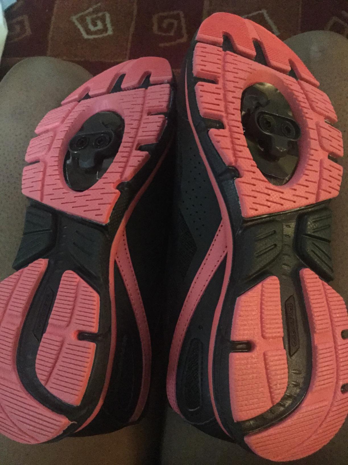 Tommaso Women's Cycling Shoes with Pre-Installed SPD Cleats customer photo 1