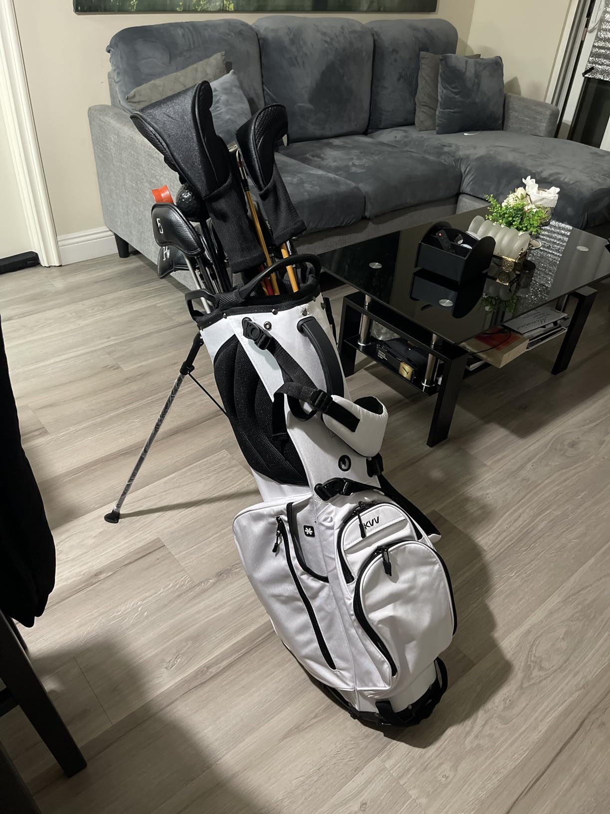 KVV Lightweight Golf Stand Bag with 7 Way Full-Length Dividers, 5 Zippered Pockets, Automatically Adjustable Dual Straps,Elegant Design customer photo 2