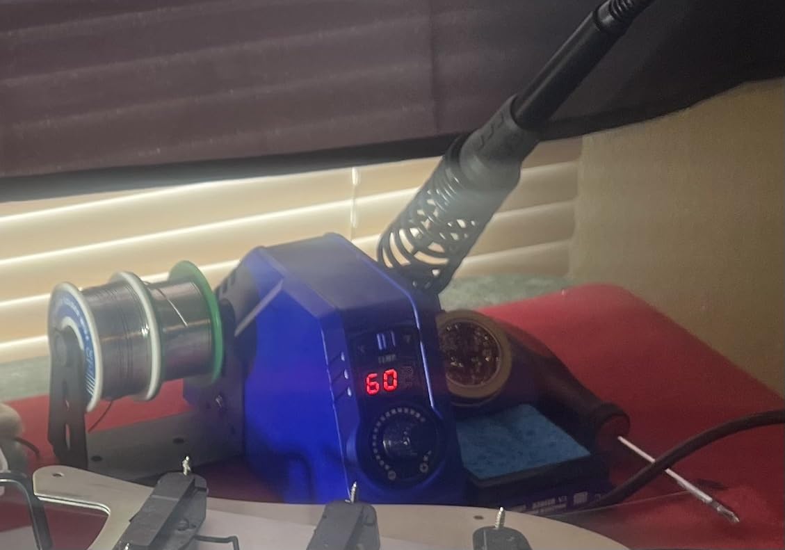 WEP 926LED V3 Soldering Station 130W MAX Soldering Iron Kit with Solder Wire, 5 Soldering Tips, Tweezers, Solder Sucker, Tip Cleaner, Temperature Control, Sleep Mode, C-F Conversion customer photo 1