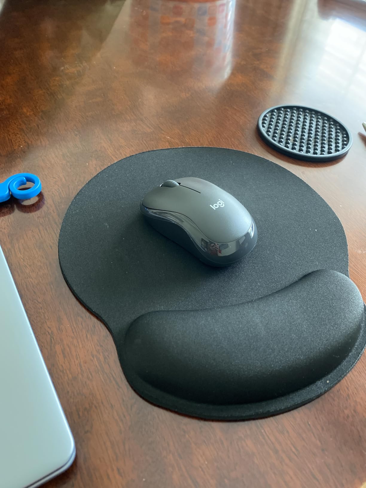 Logitech M240 Compact Silent Bluetooth Wireless Mouse - Graphite customer photo 1