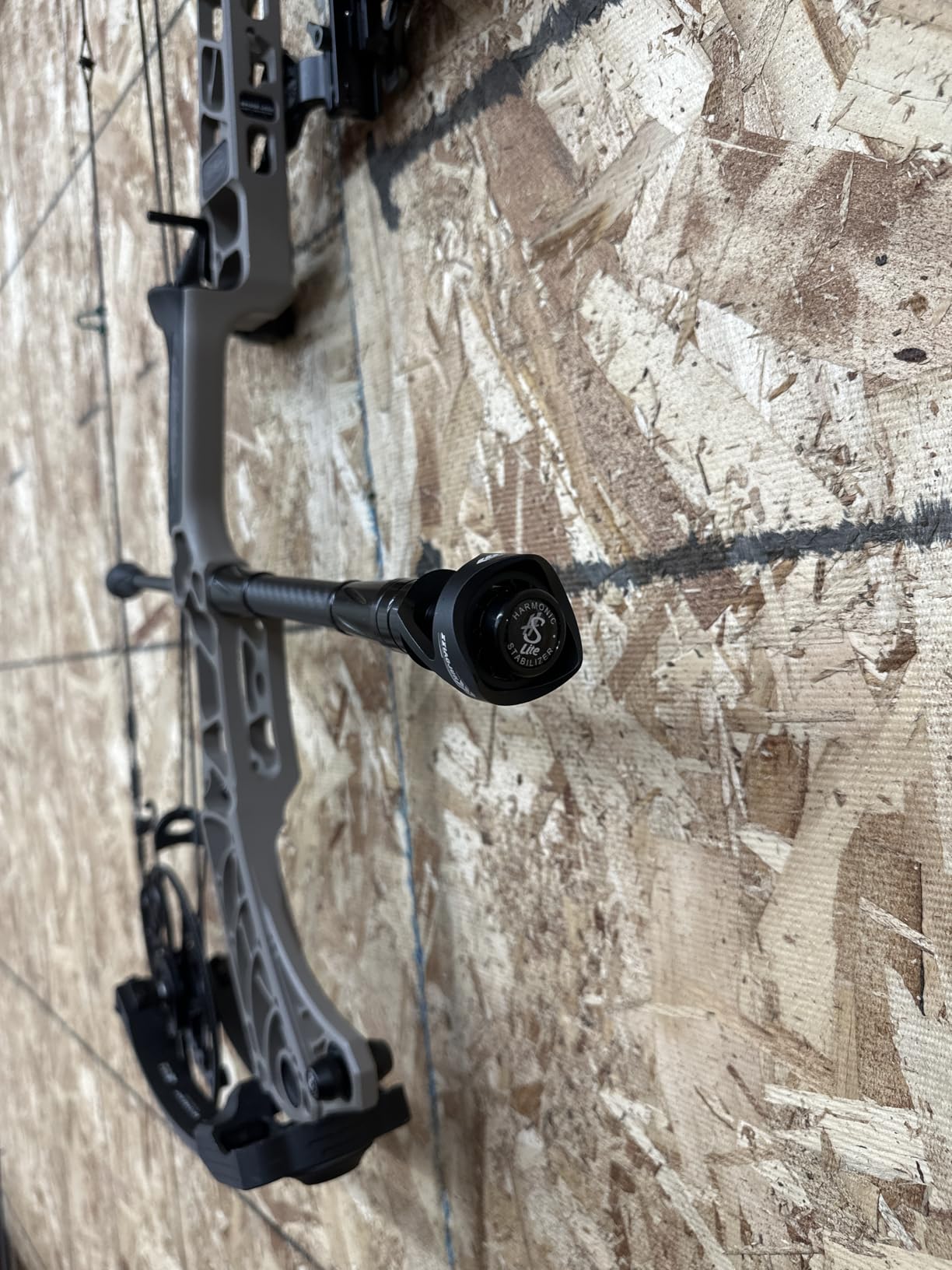 Bow Stabilizer, Archery Bow Stabilizer for Compound Bow Carbon Balance Bar Absorber with Weights to Reduce Vibrations Sound Absorption for Bow Hunting Shooting. customer photo 1