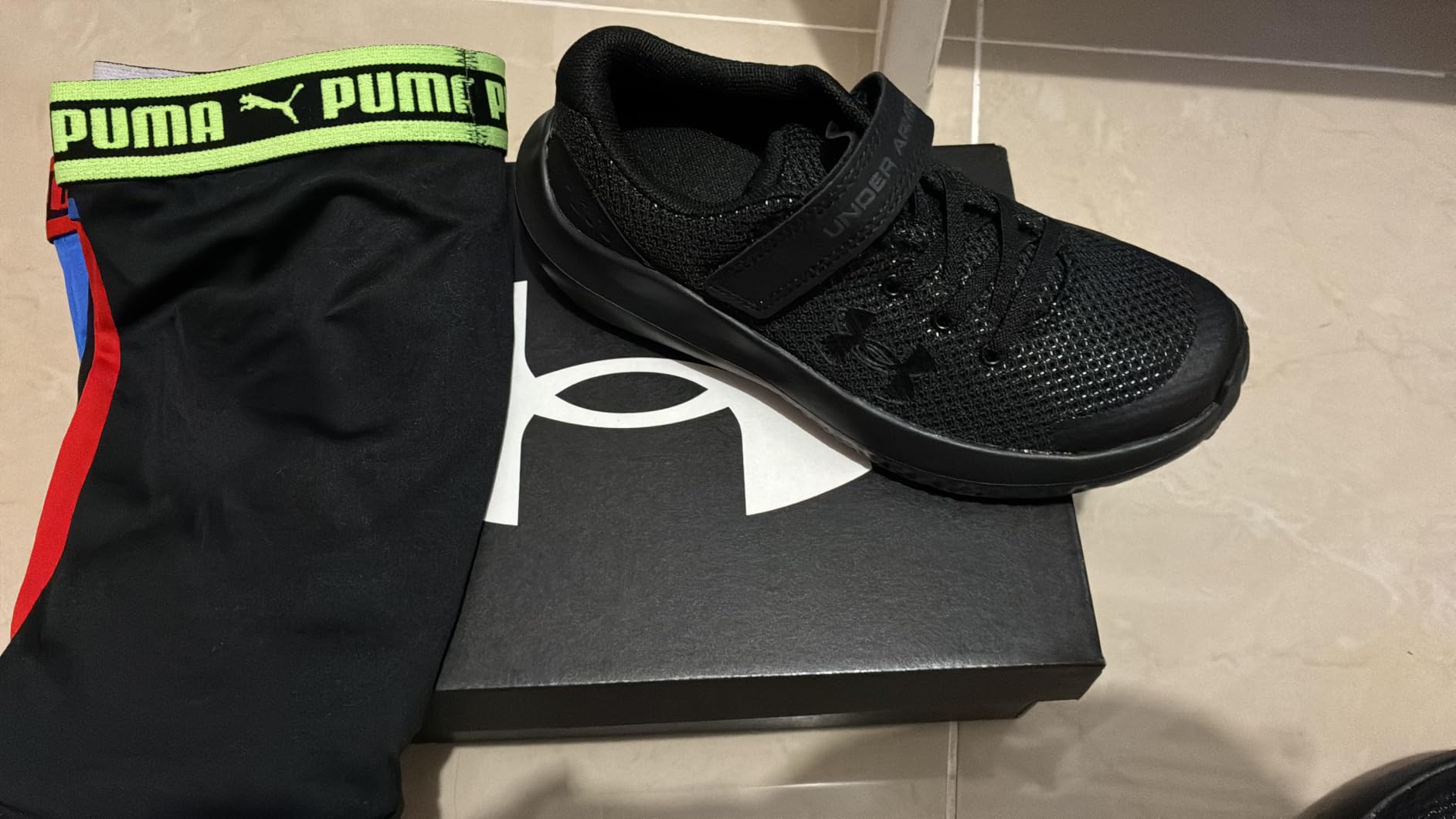 UA Surge 4 AC Boys Pre School Running Shoes customer photo 2