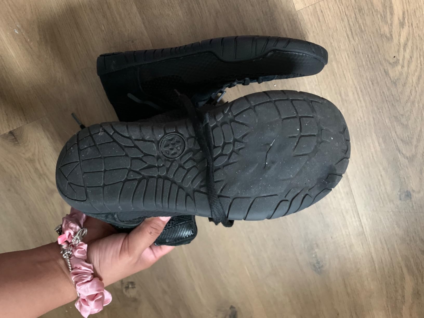 Sisttke Womens Wrestling Shoes Boxing Shoe Wide customer photo 2