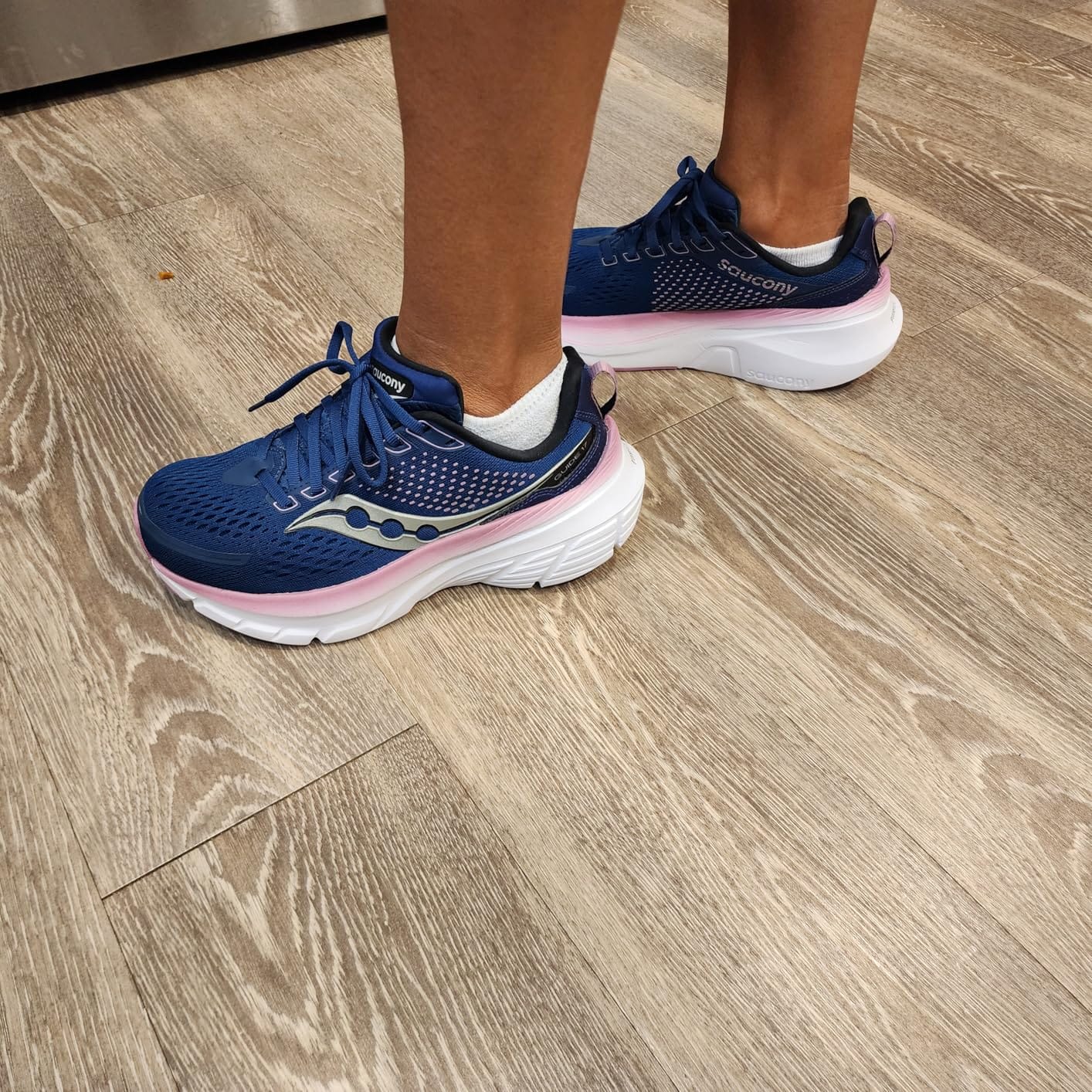 Saucony Women's Guide 17 Running Sneakers customer photo 1