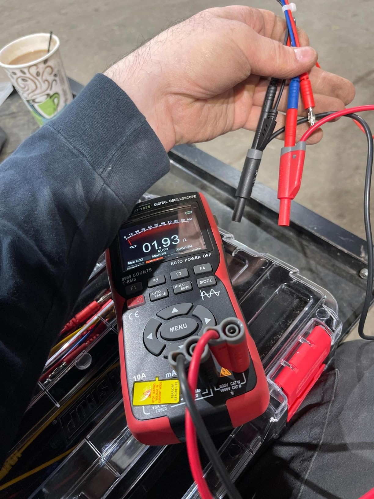 702S 2 in 1 Handheld Automotive Oscilloscope Multimeter - 10MHz Bandwidth 48MS/s Sampling Rate,Auto-Ranging 9999 Counts T-RMS Multimeter with Temperature Tester for Electronics Repair Test customer photo 2