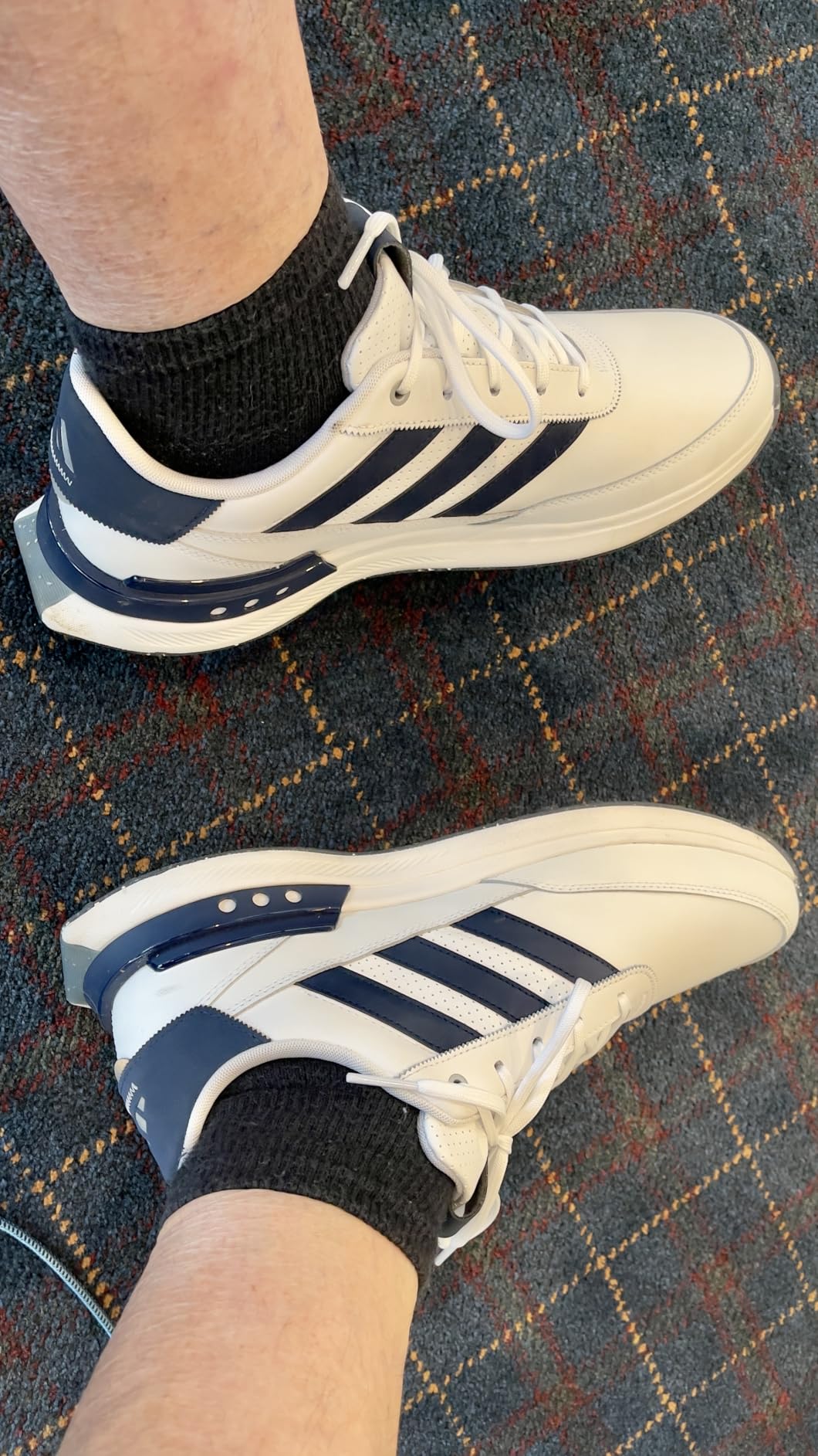 adidas Men's S2G '24 Spikeless Leather Golf Shoes customer photo 1