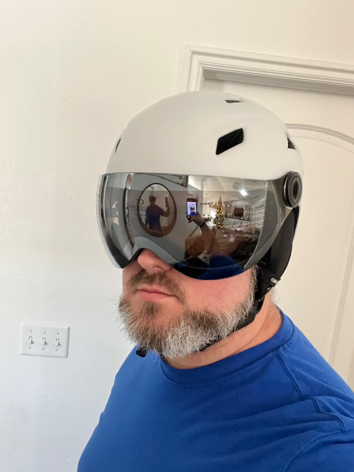 Odoland Ski Helmet with 2-in-1 Visor Goggles, Light Weight Snowboard Helmet for Men Women, Snow Sport Helmets for Skiing, Skating, Snowboarding customer photo 1
