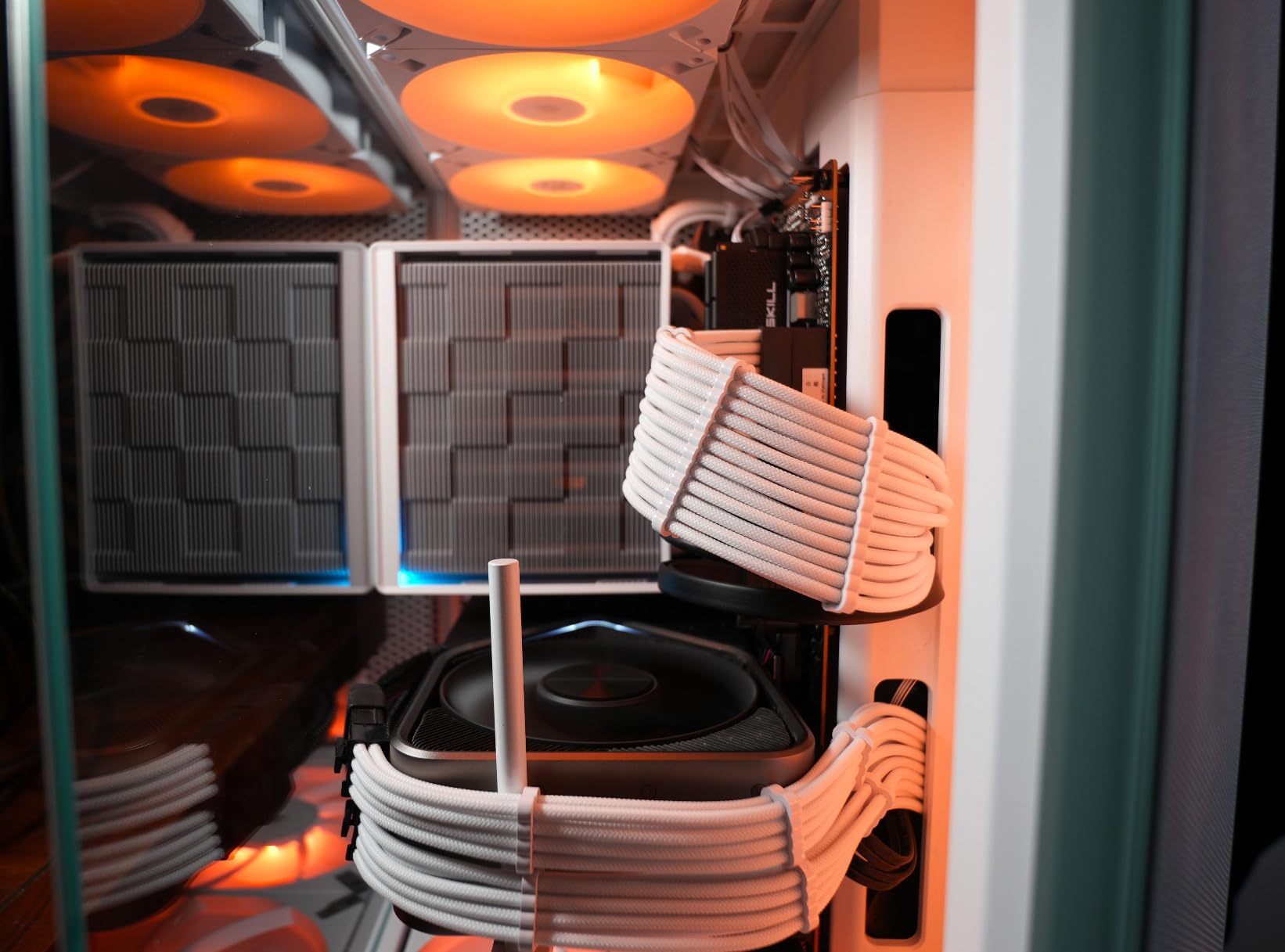 NZXT H6 Flow | CC-H61FW-01 | Compact Dual-Chamber Mid-Tower Airflow Case | Panoramic Glass Panels | High-Performance Airflow Panels | Includes 3 x 120mm Fans | Cable Management | White customer photo 1