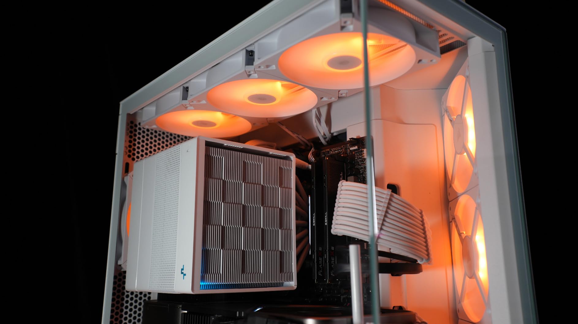 NZXT H6 Flow | CC-H61FW-01 | Compact Dual-Chamber Mid-Tower Airflow Case | Panoramic Glass Panels | High-Performance Airflow Panels | Includes 3 x 120mm Fans | Cable Management | White customer photo 2