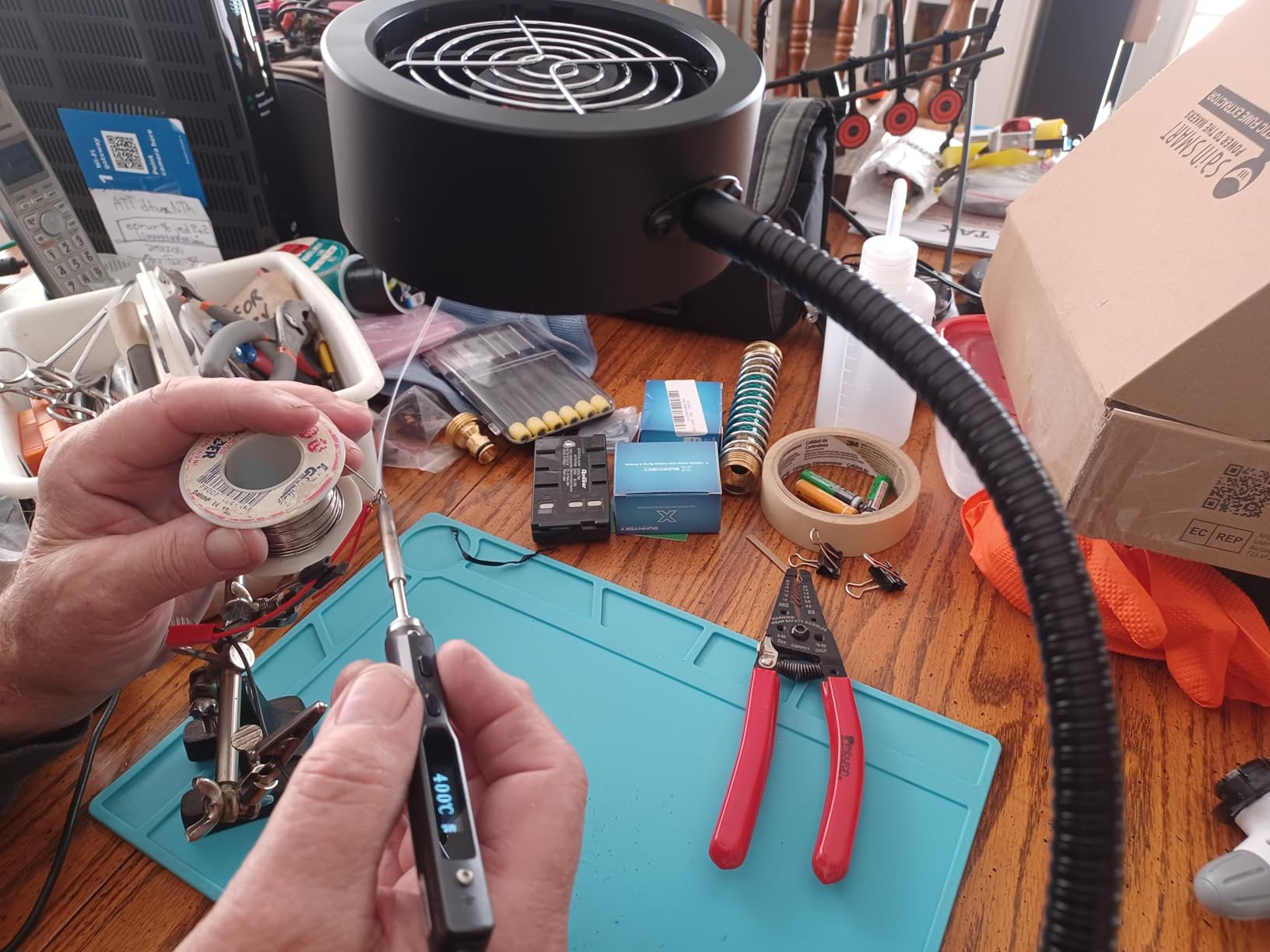 SainSmart Portable Fume Extractor Fan, Magnetic Solder Smoke Absorber customer photo 1