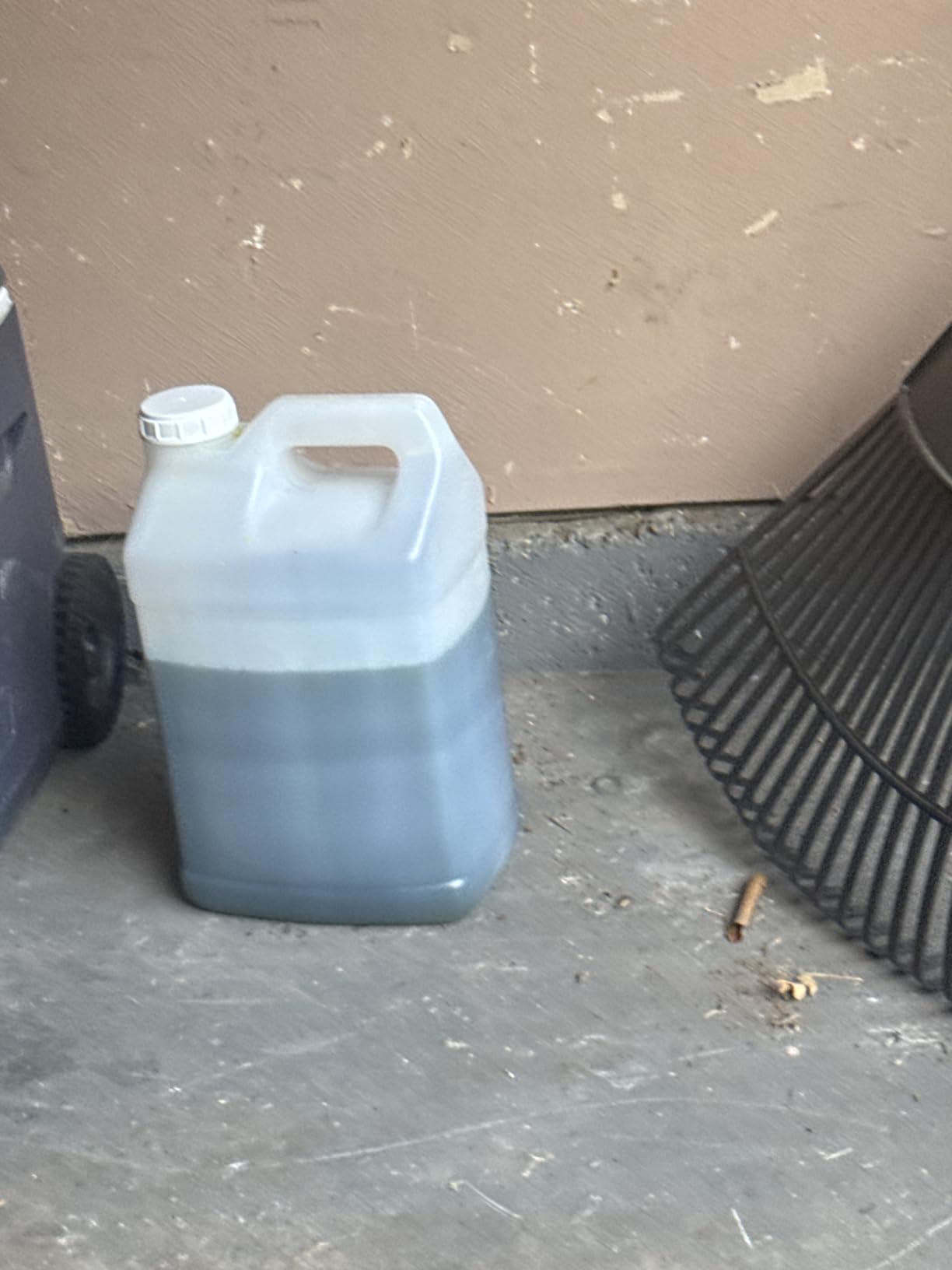 kitchentoolz 2.5 Gallon Water Jug & Used Oil Container Automotive Oil Jug | 2.5 Gallon Jug | Water Container for Camping & Used Motor Oil Container | Large Water Jug Carboy | Water Gallon Jug US MADE customer photo 2