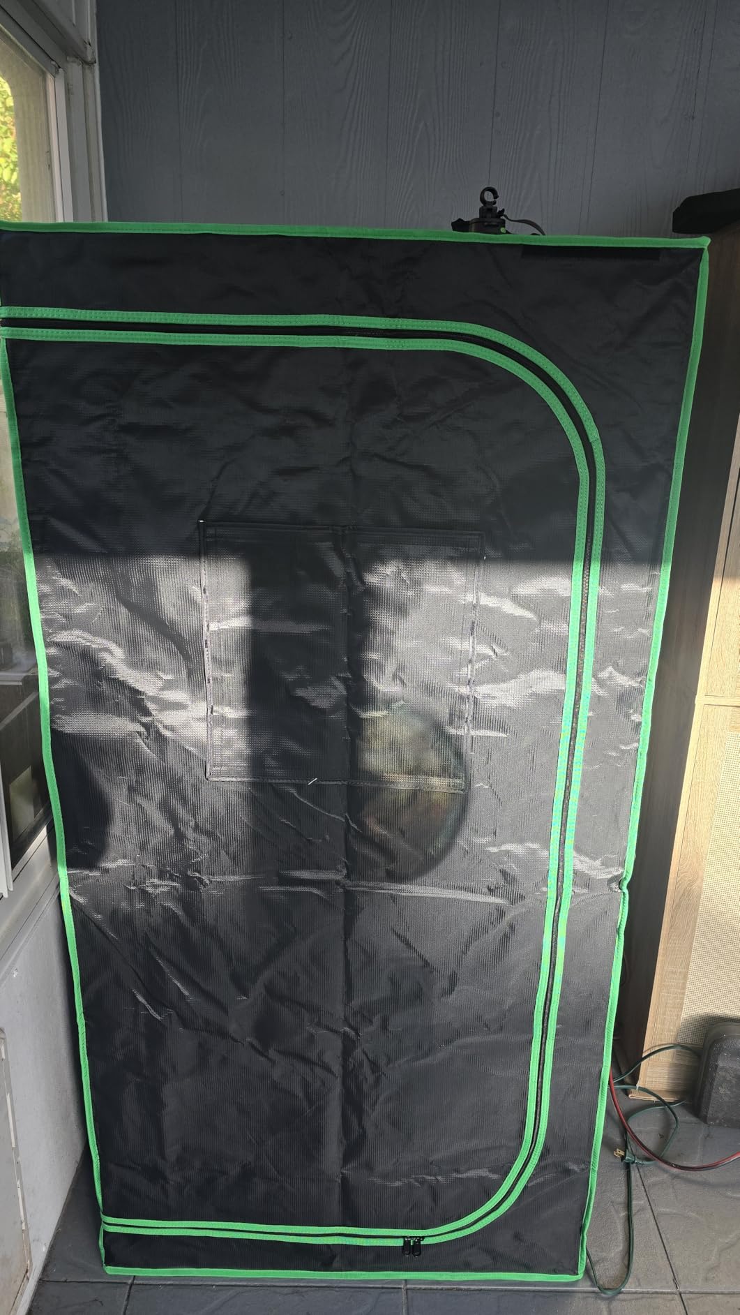 Small Grow Tent for Aerogarden，24”x16”x24” ，Hydroponics Growing System ，Highly Reflective 600D Diamond Mylar Canvas with Ventilation window and Floor Tray for Hydroponic Indoor Plant Growing customer photo 2
