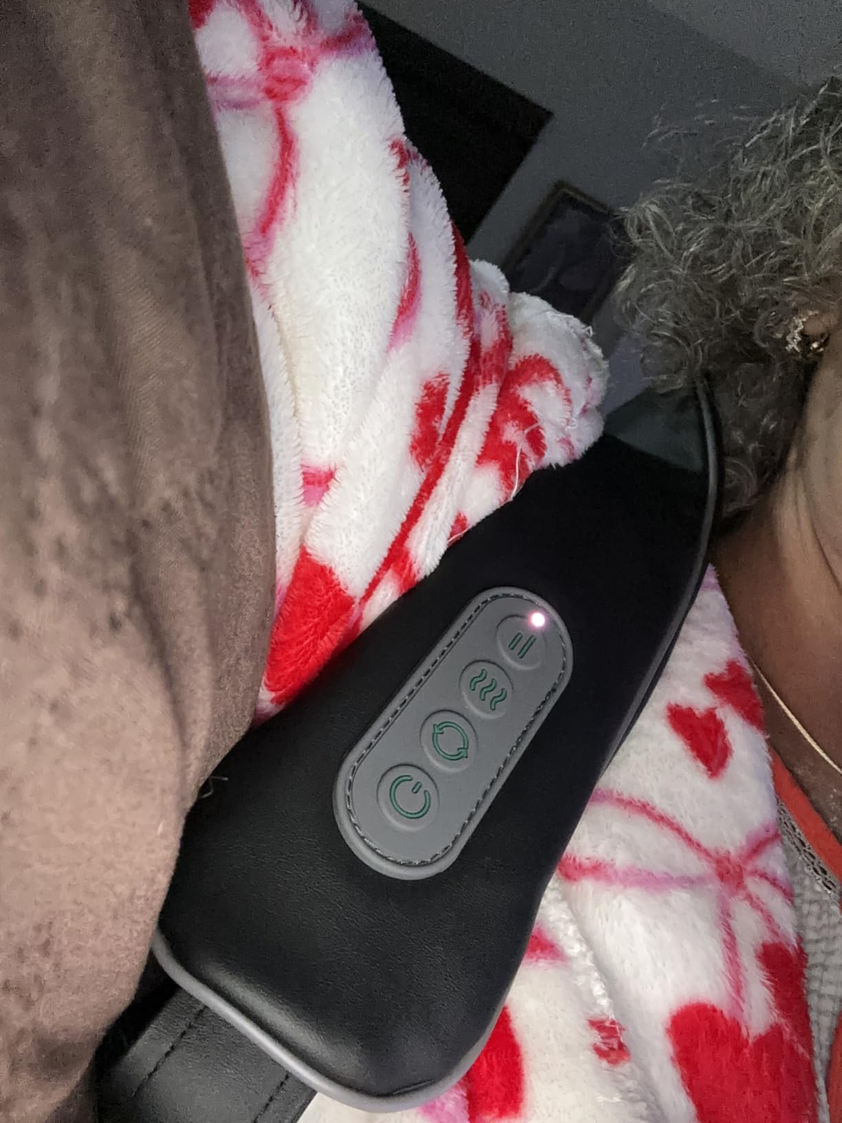 Snailax 4D Cordless Neck and Shoulder Massager with Heat & Kneading, FSA | HSA Eligible, 2 Shiatsu Modes, 3 Speeds, 2 Heat Levels, Large-Capacity Battery, 100-Min, Hands-Free Strap, Washable Sleeve customer photo 2