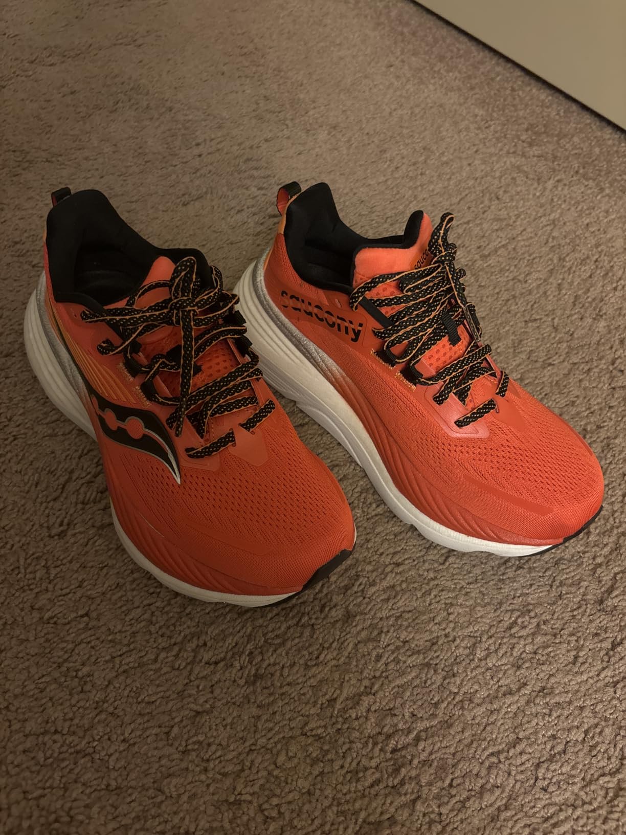 Saucony Men's Hurricane 24 Sneaker customer photo 1