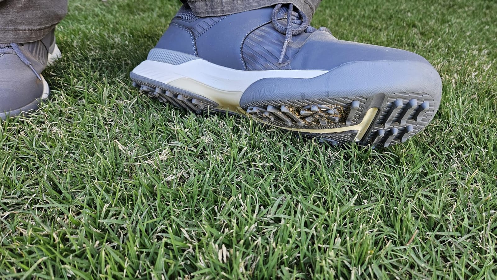 FitVille Extra Wide Men's Golf Shoes Waterproof, Professional Outdoor Spiked Golf Shoes for Men with Arch Support customer photo 1
