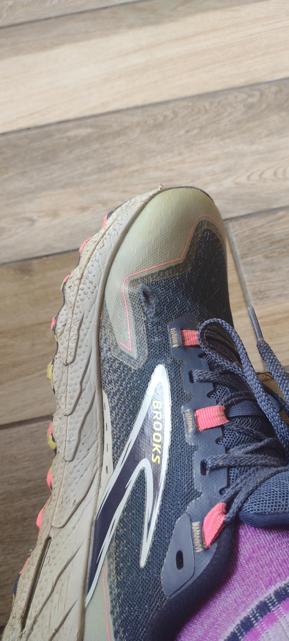 Brooks Women’s Cascadia 18 Mountain Trail Running Shoe customer photo 2
