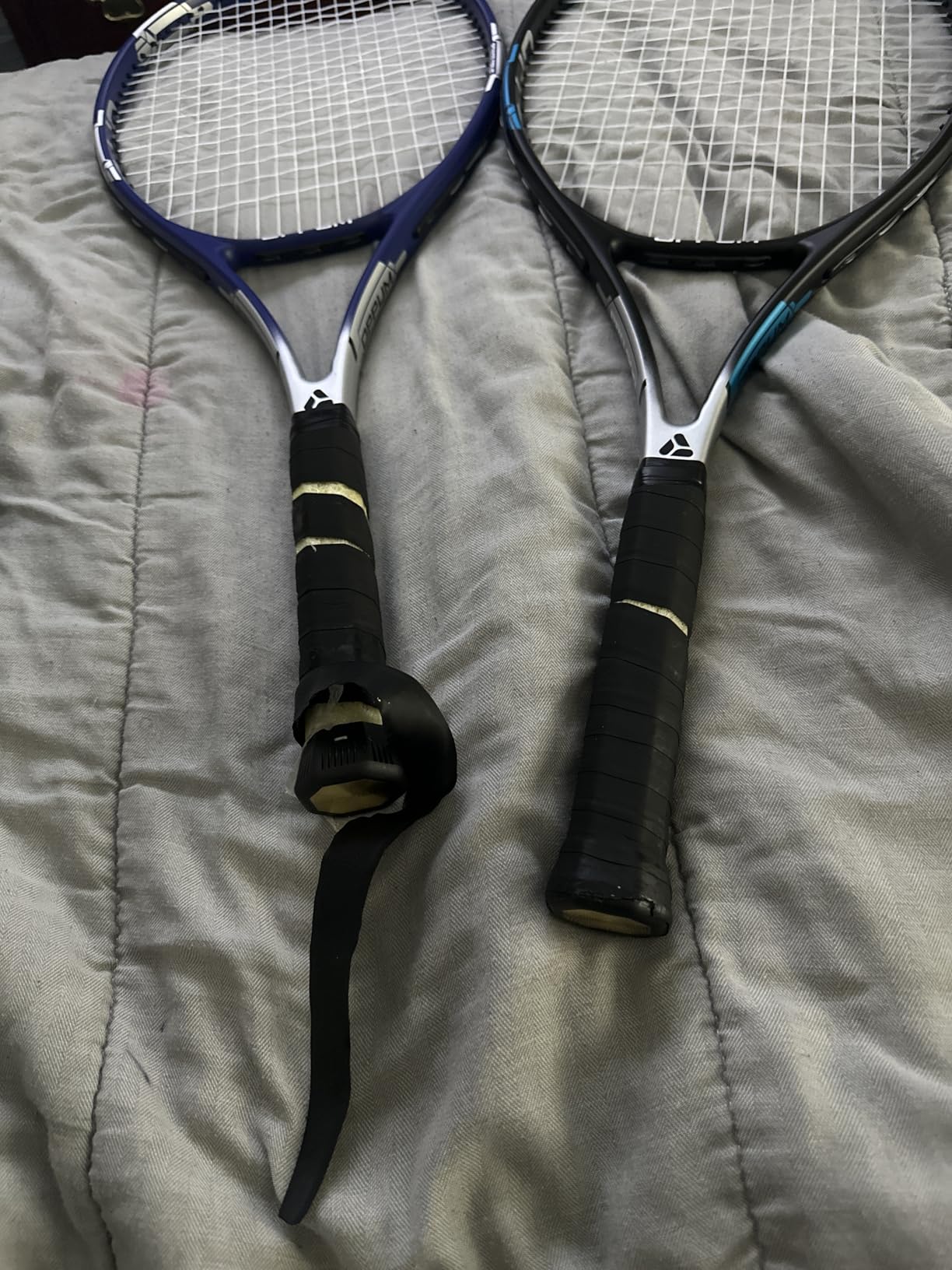 Adult Tennis Racket Set of 2, 27 Inch Pre-Strung for Beginners | 100 sq in head, 300g ±5g frame, 335 mm balance and 4 3/8 in grip for adult beginners customer photo 1