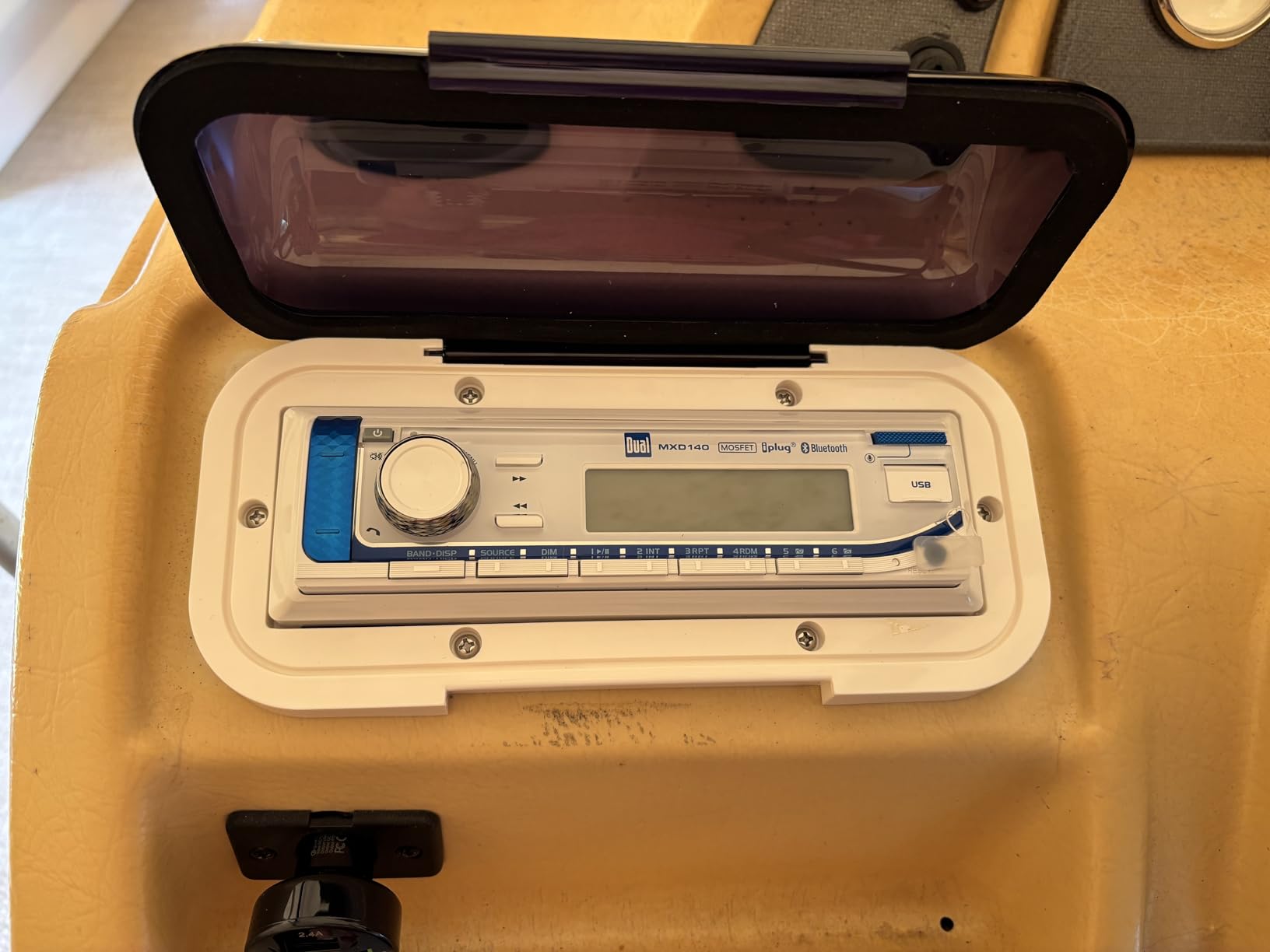 Dual Electronics MXD140 Marine Stereo Bluetooth Single DIN Weatherproof AM/FM | Weatherproof receiver for boats, sunlight-readable LCD, USB port with 2.1A charging, AM/FM tuner, white single-DIN design customer photo 1