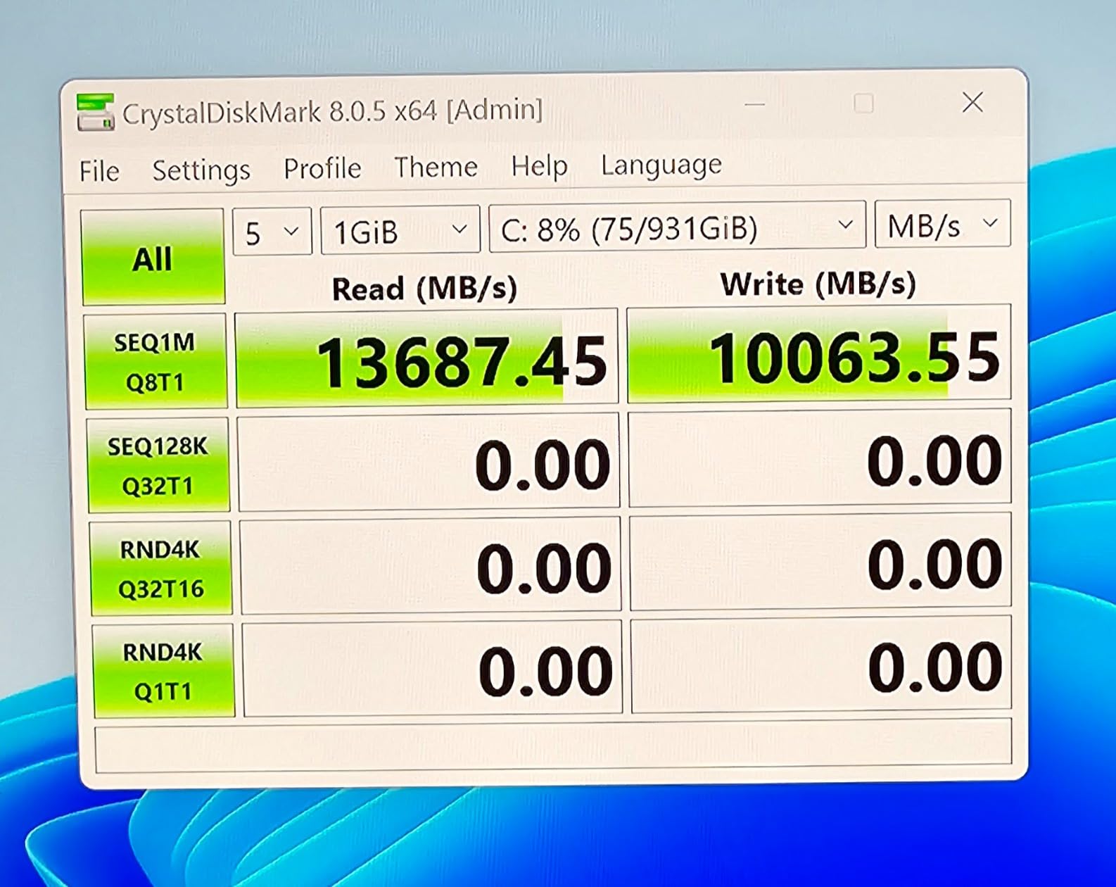 Crucial T705 PCIe Gen5 NVMe 2TB SSD, Up to 14,500MB/s, TLC NAND, Intel & Ryzen Compatible, for Hardcore Gaming & High-Speed Storage, Solid State Drive, Includes 1Mo Adobe CC – CT2000T705SSD3 customer photo 2