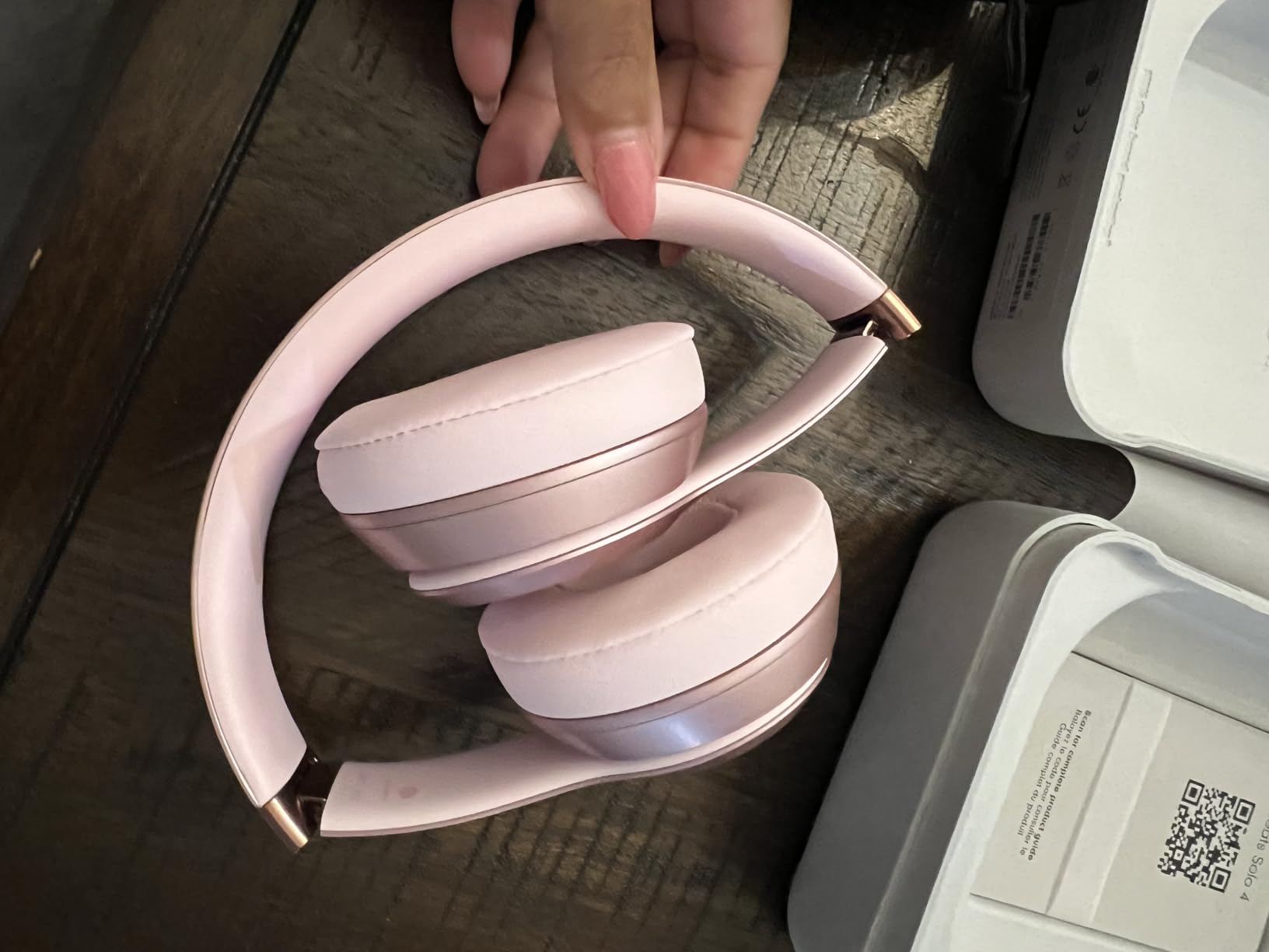 Beats Solo 4 - Wireless On-Ear Bluetooth Headphones, Up to 50-Hour Battery Life, Ultra-Lightweight Comfort, Powerful and Balanced Sound, Apple & Android Compatible - Slate Blue customer photo 1