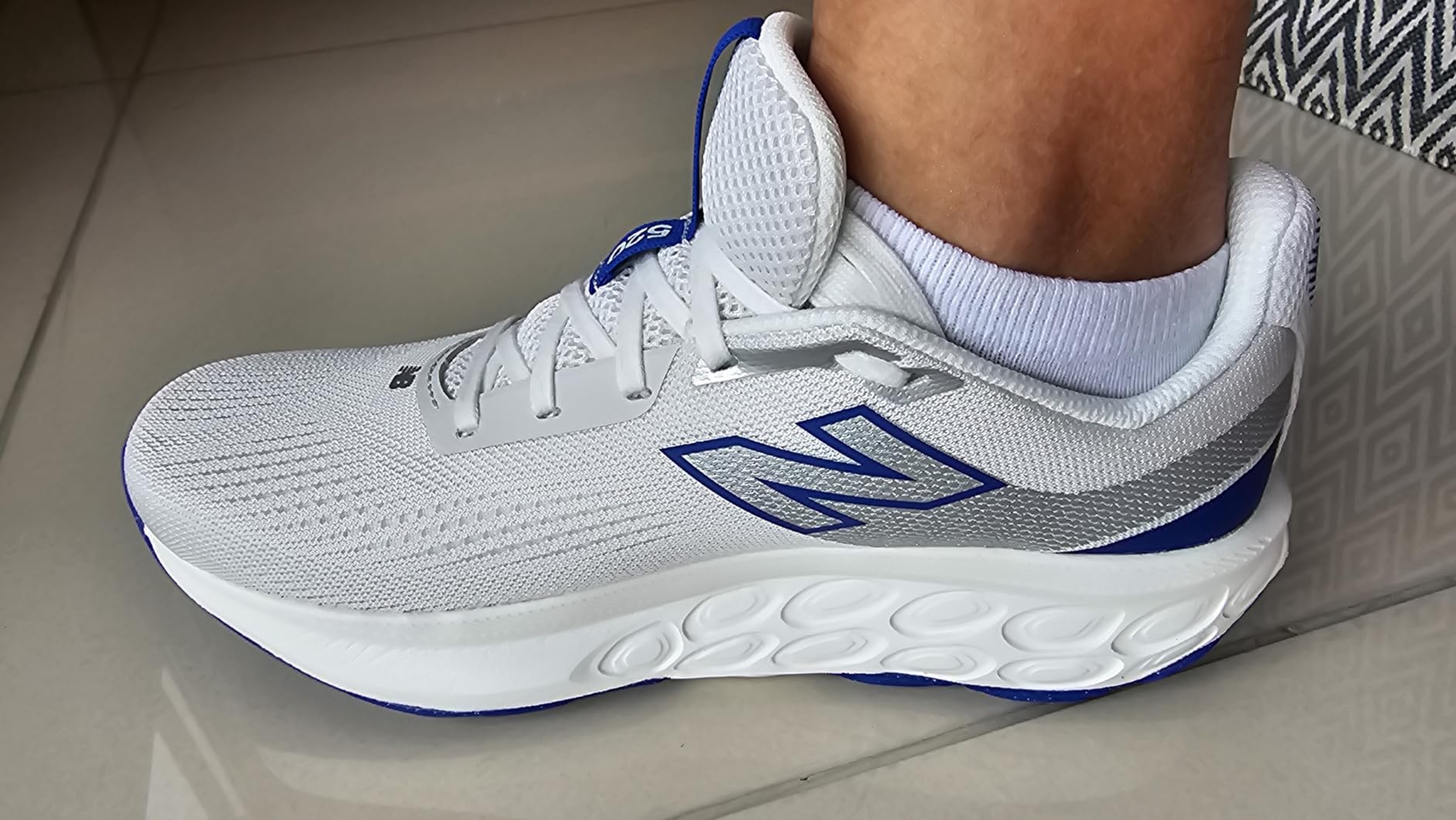 New Balance Men's Fresh Foam 520 v9 Running Shoe customer photo 2