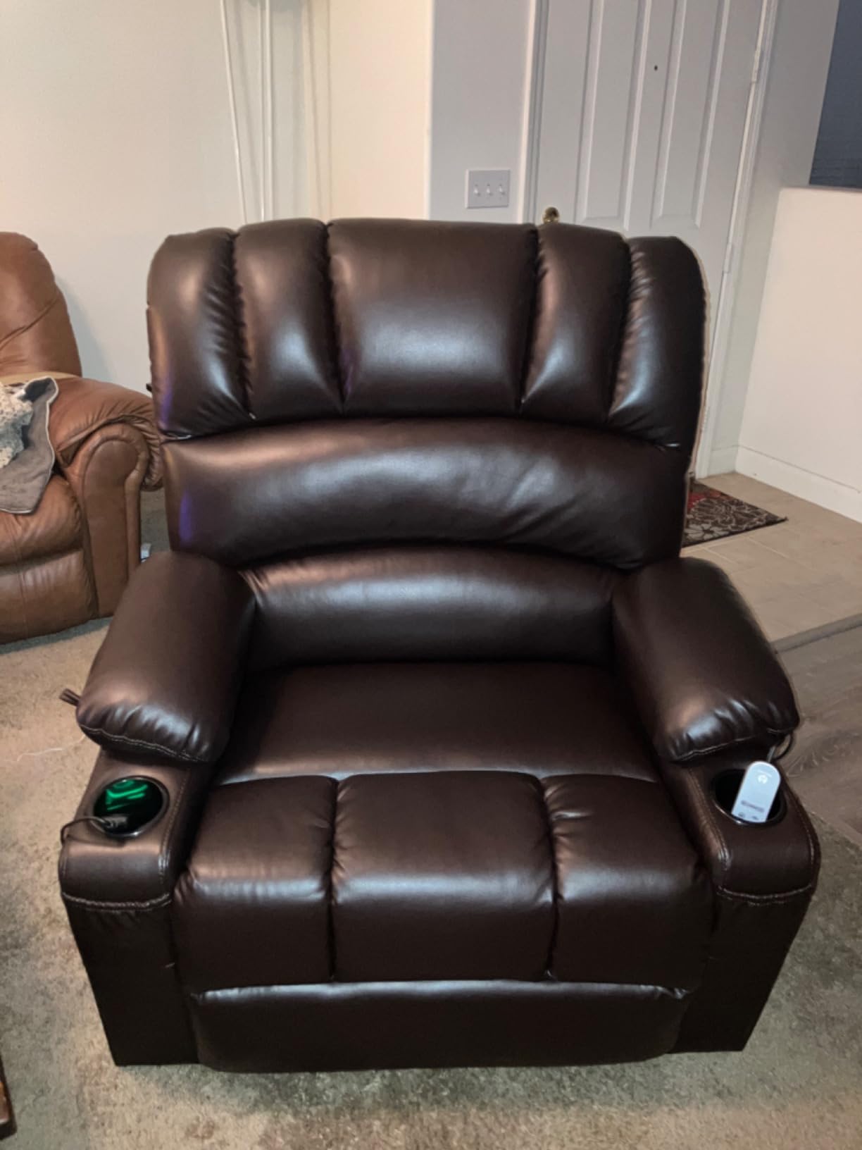 MCombo Oversized Power Lift Recliner Chair for Big and Tall Elderly, R7092 | Heat & Massage, Wider seat, USB & Type C Charging, Cup Holders, FSC, Pet-friendly Chenille Fabric (Large-Wide, Dark Grey) customer photo 2