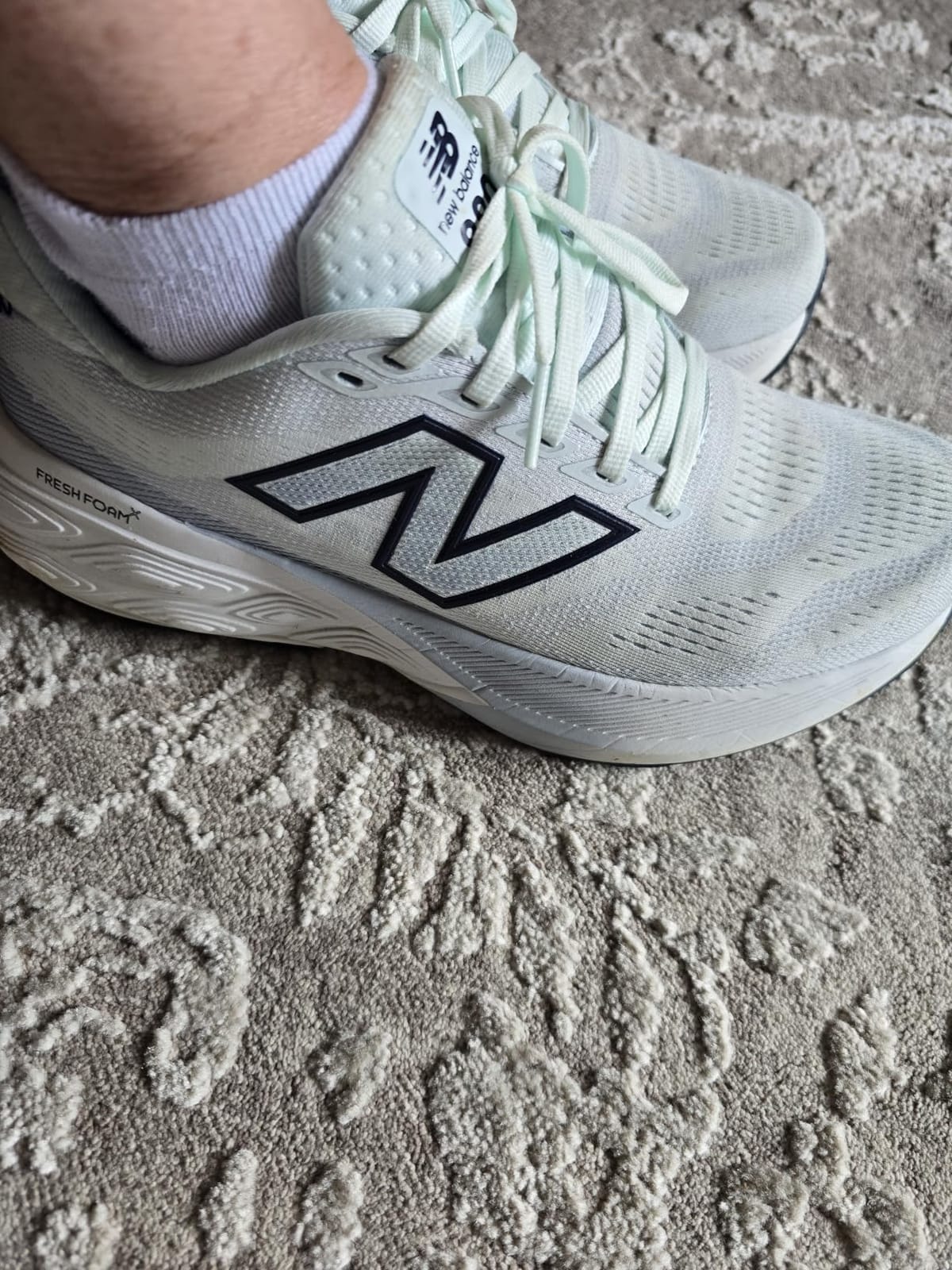 New Balance Women's Fresh Foam X 880v15 Running Shoe customer photo 1