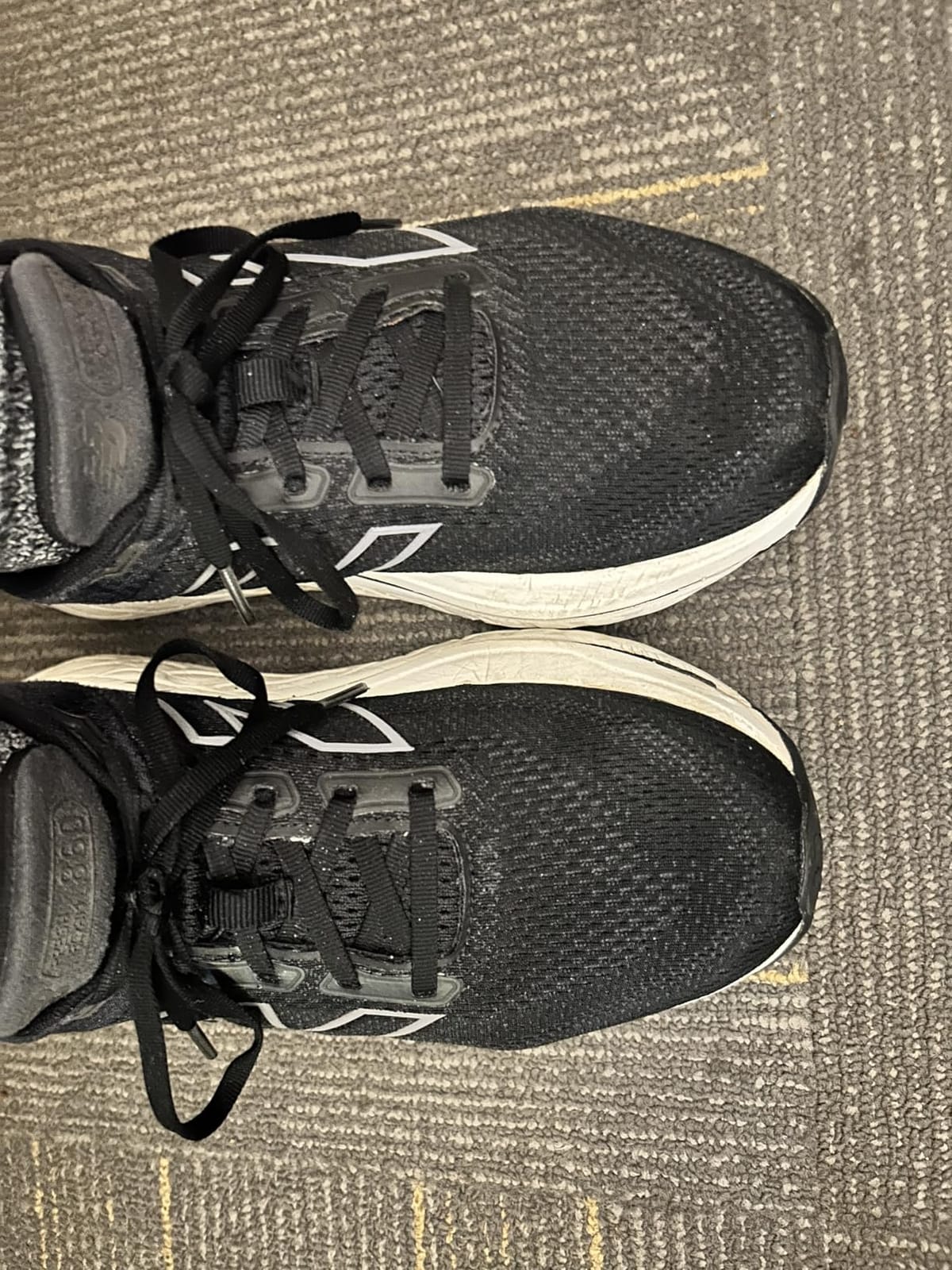 New Balance Women's Fresh Foam X 860 V14 customer photo 1